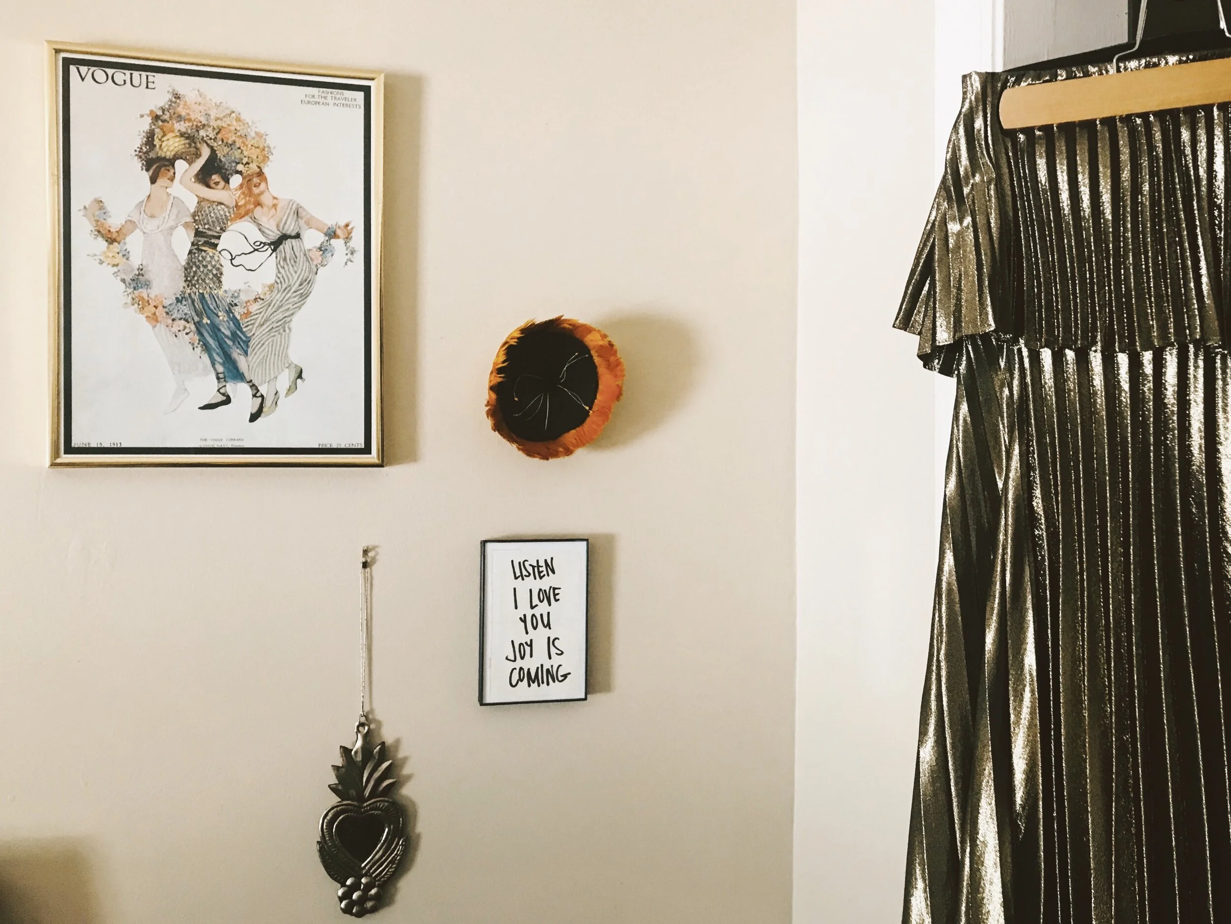 Comforting Things, Vol. 8: Raquel Reyes