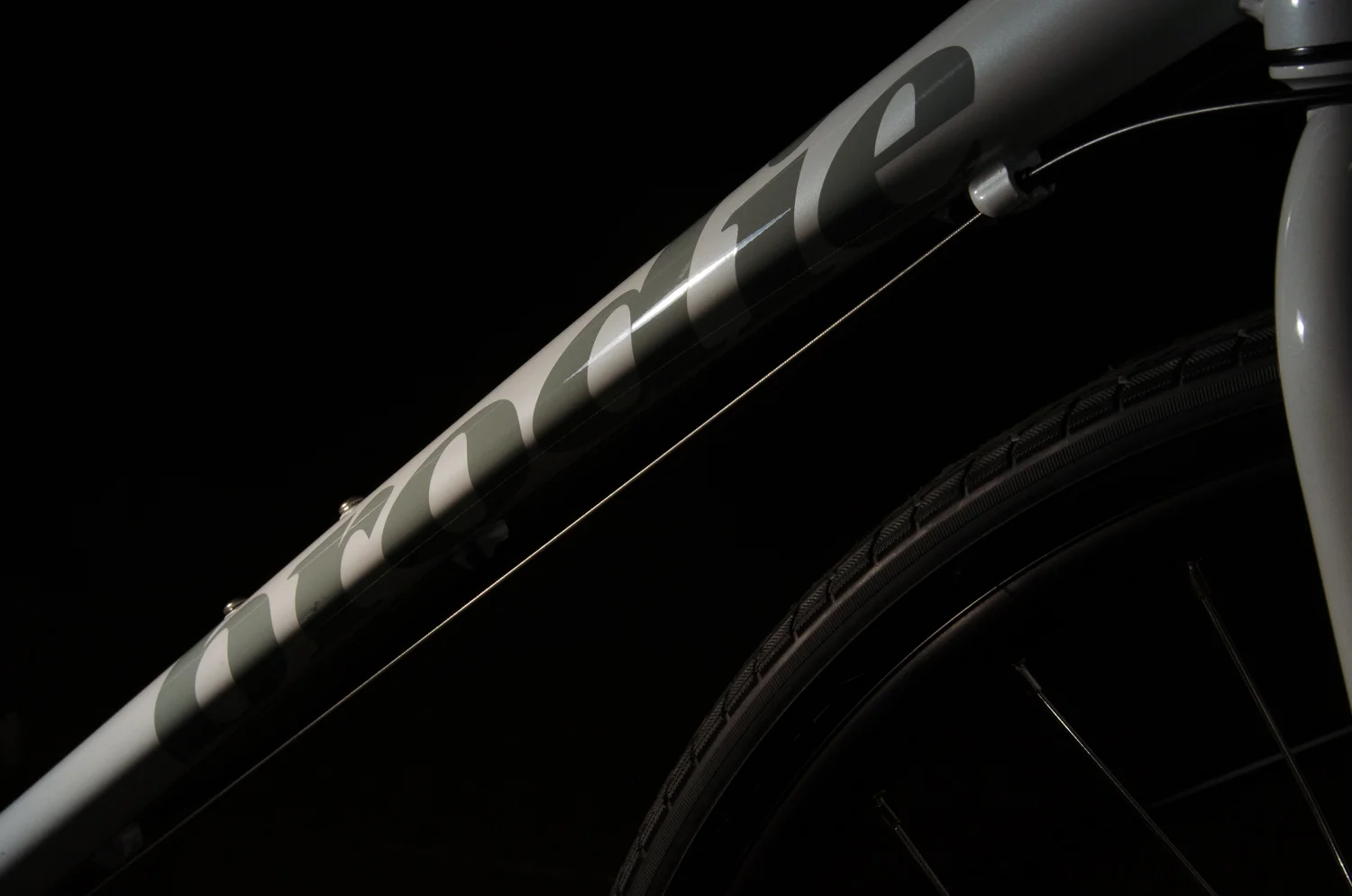 dynamo down tube.jpg