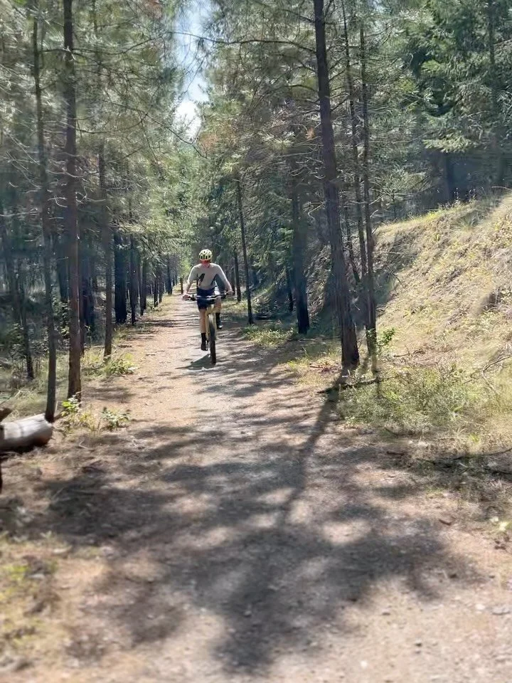 Our photo-based megaTour 2.0 blog is up with great info about the bike and cool shots from a fun day riding in the southeast Okanagan! - LINK IN PROFILE