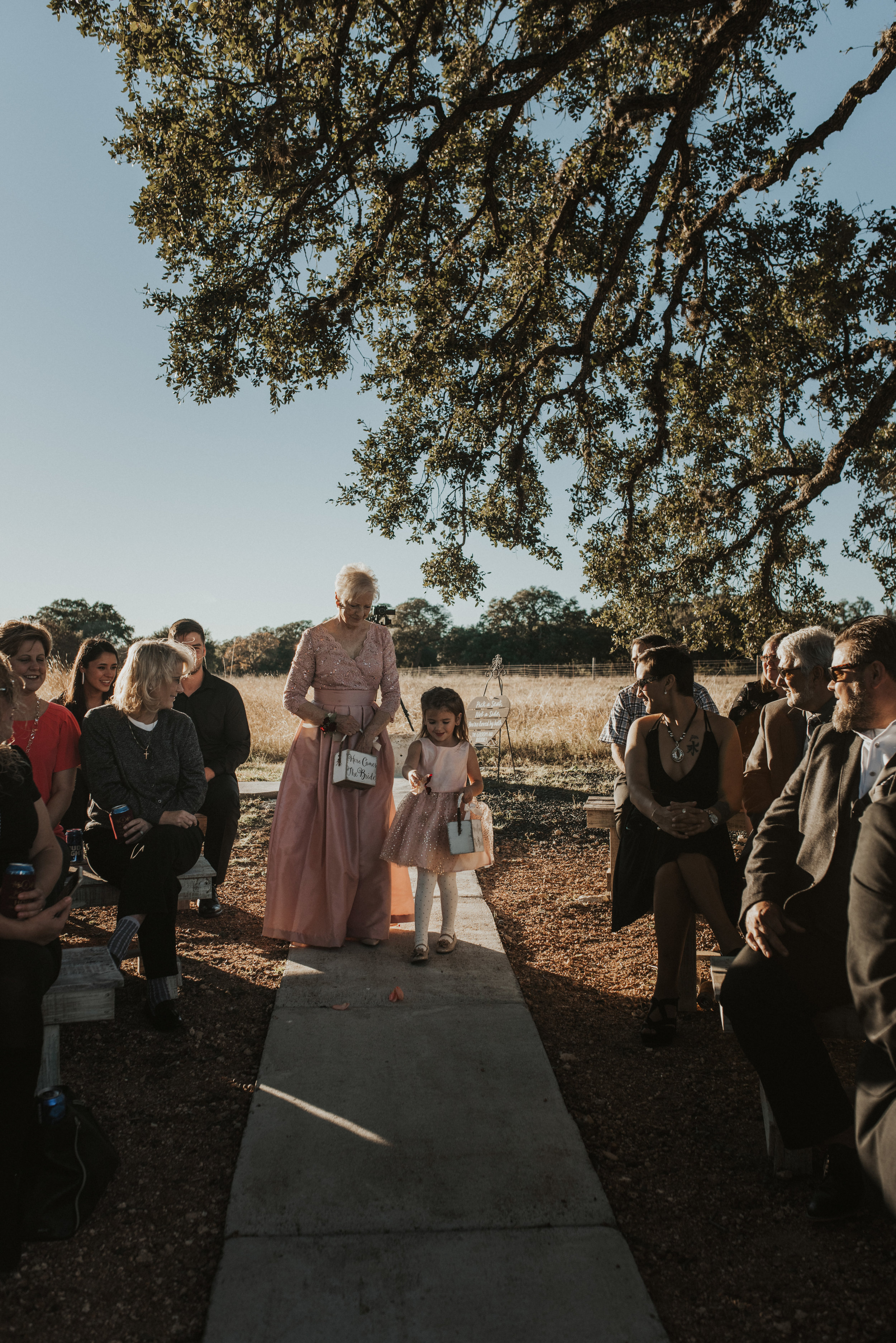DrippingSpringsWeddingPhotographerSarahEPhotography-122.jpg