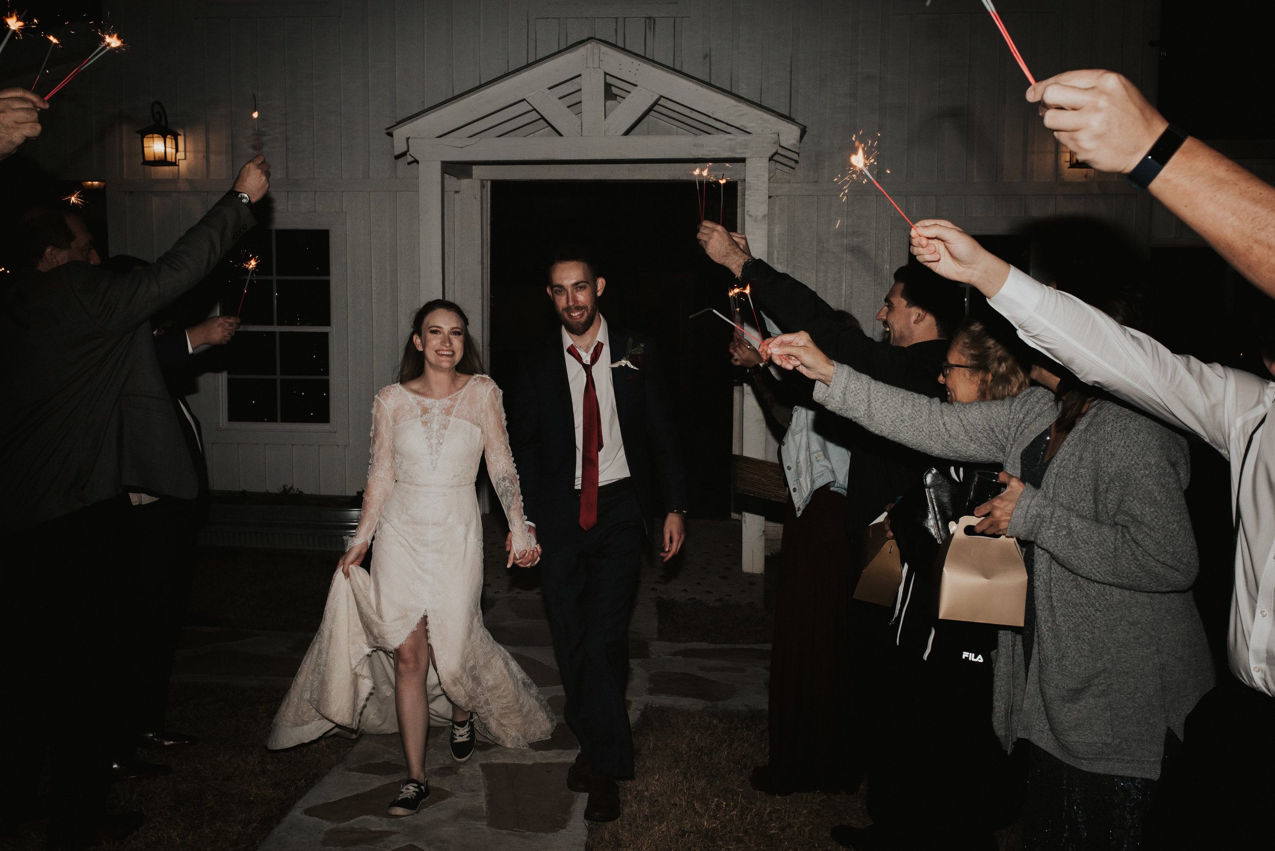 DrippingSpringsWeddingPhotographerSarahEPhotography-254.jpg