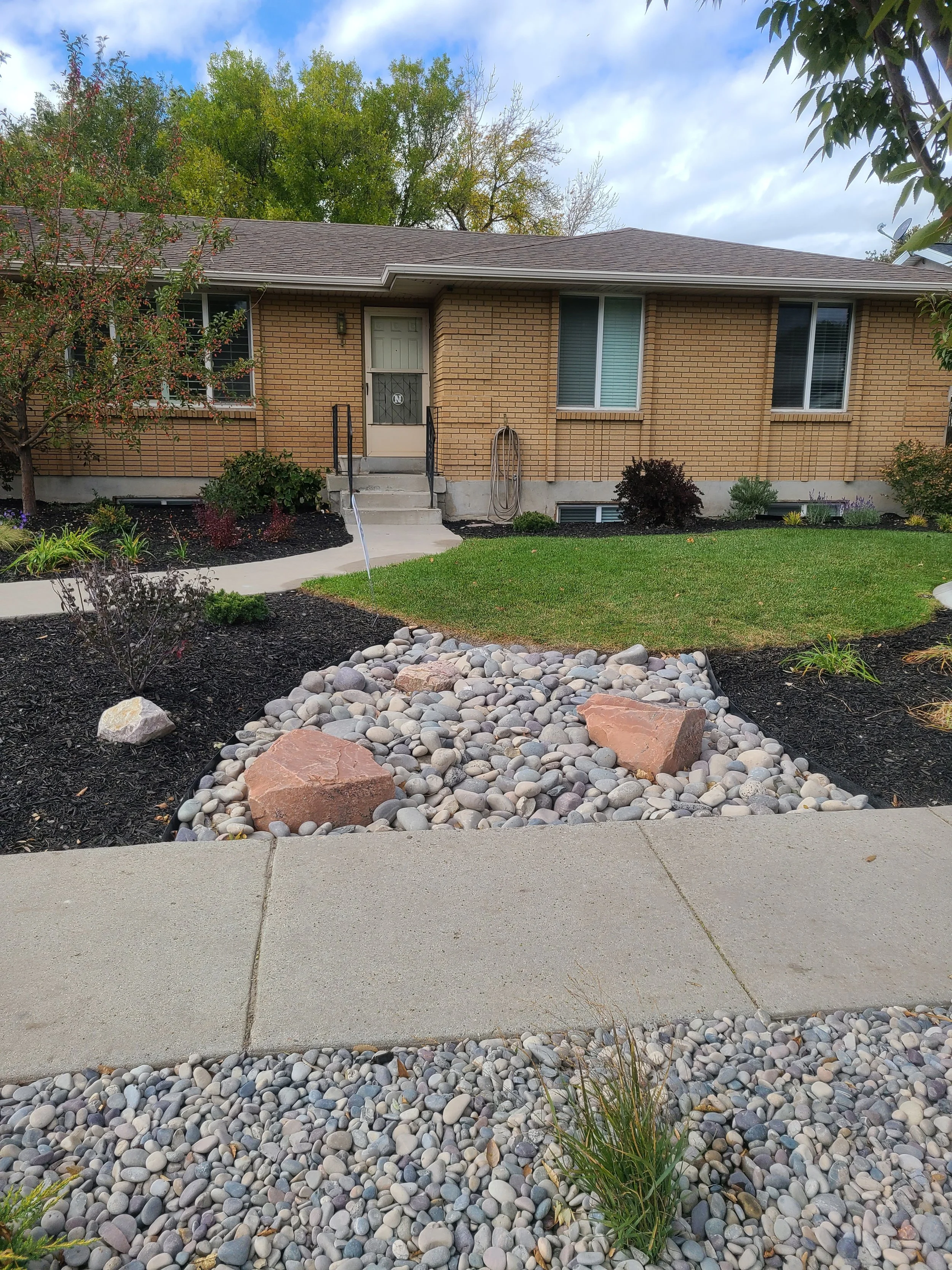 20201014_123621[1].jpg