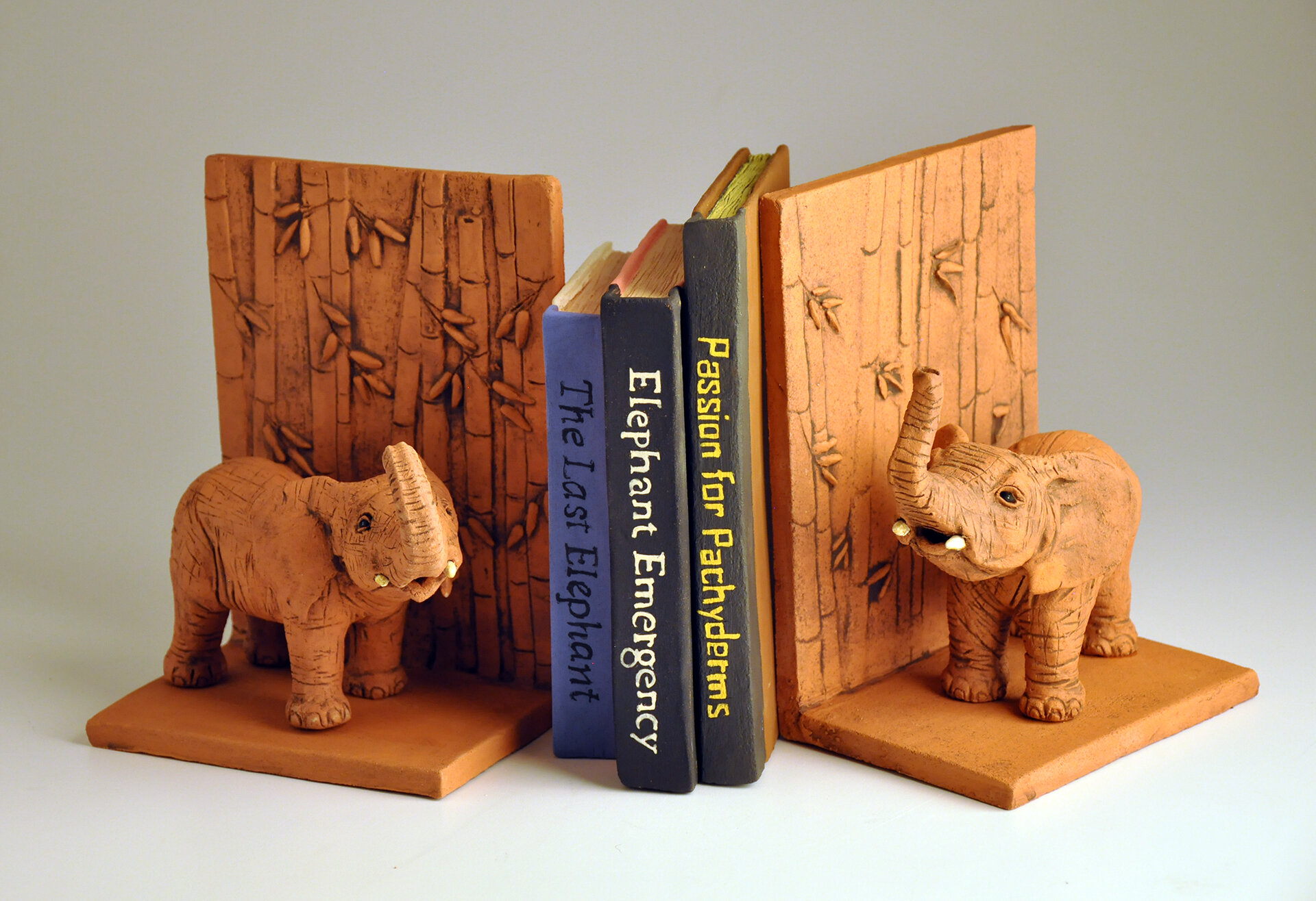  Elephant book ends 