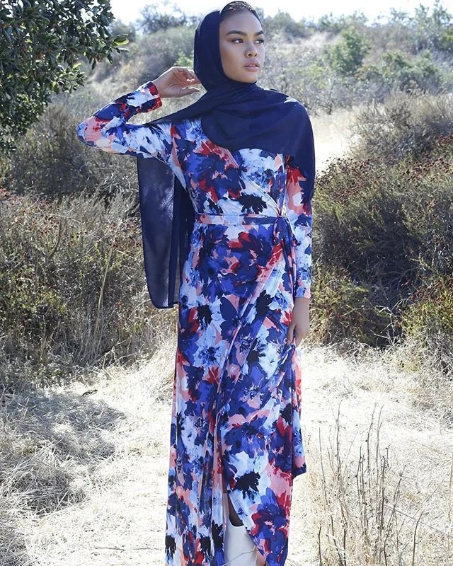 Get ready for the weekend in style!💃 Stand out in the Bouquet Wrap Dress only @ louellashop.com. Only a few days left to save 20% on all orders, use code FESTIVAL @ checkout. #weekendoutfit #modestfashion #summersale2018