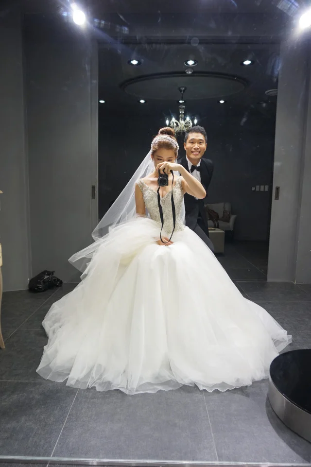 Wedding in Busan. Image credit: Parekh Cards | CC by-SA 2.0