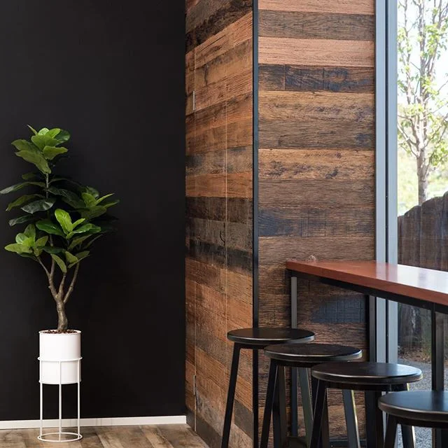 WHISKEEZ
◄ When even the fire hose cabinet can become a feature. ►
#franciscabinetry