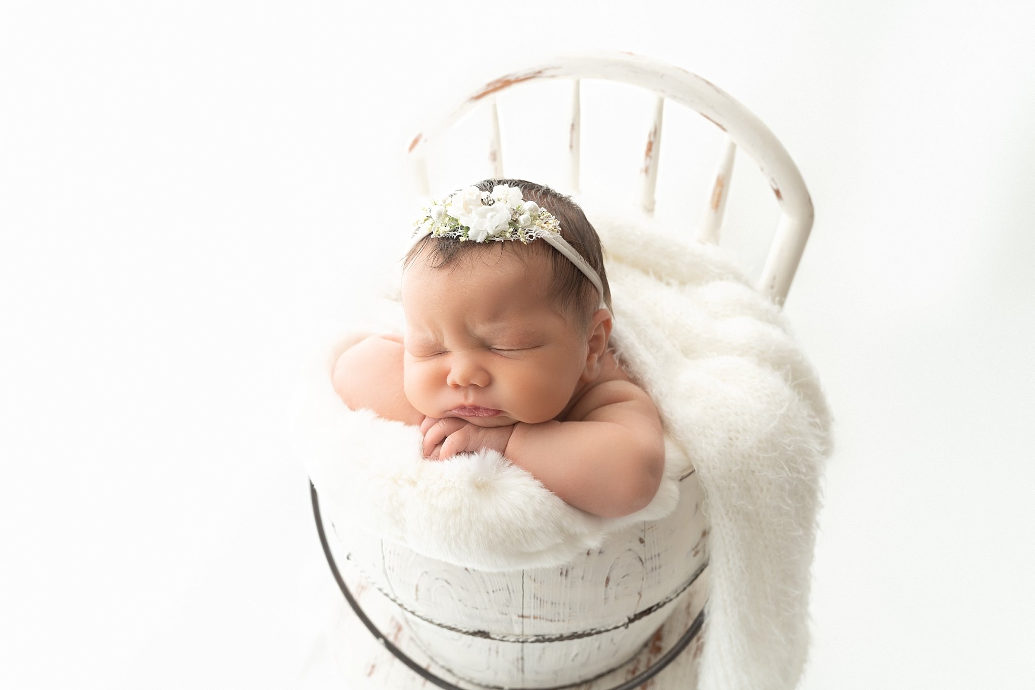Book a newborn session &amp; receive a FREE MATERNITY Mini Session or MILESTONE session! 

Mini Newborn Session - Just baby being photographed. $379.00
Full Newborn Session - Immediate family, sibling, parent poses, &amp; individual newborn. $439.00
