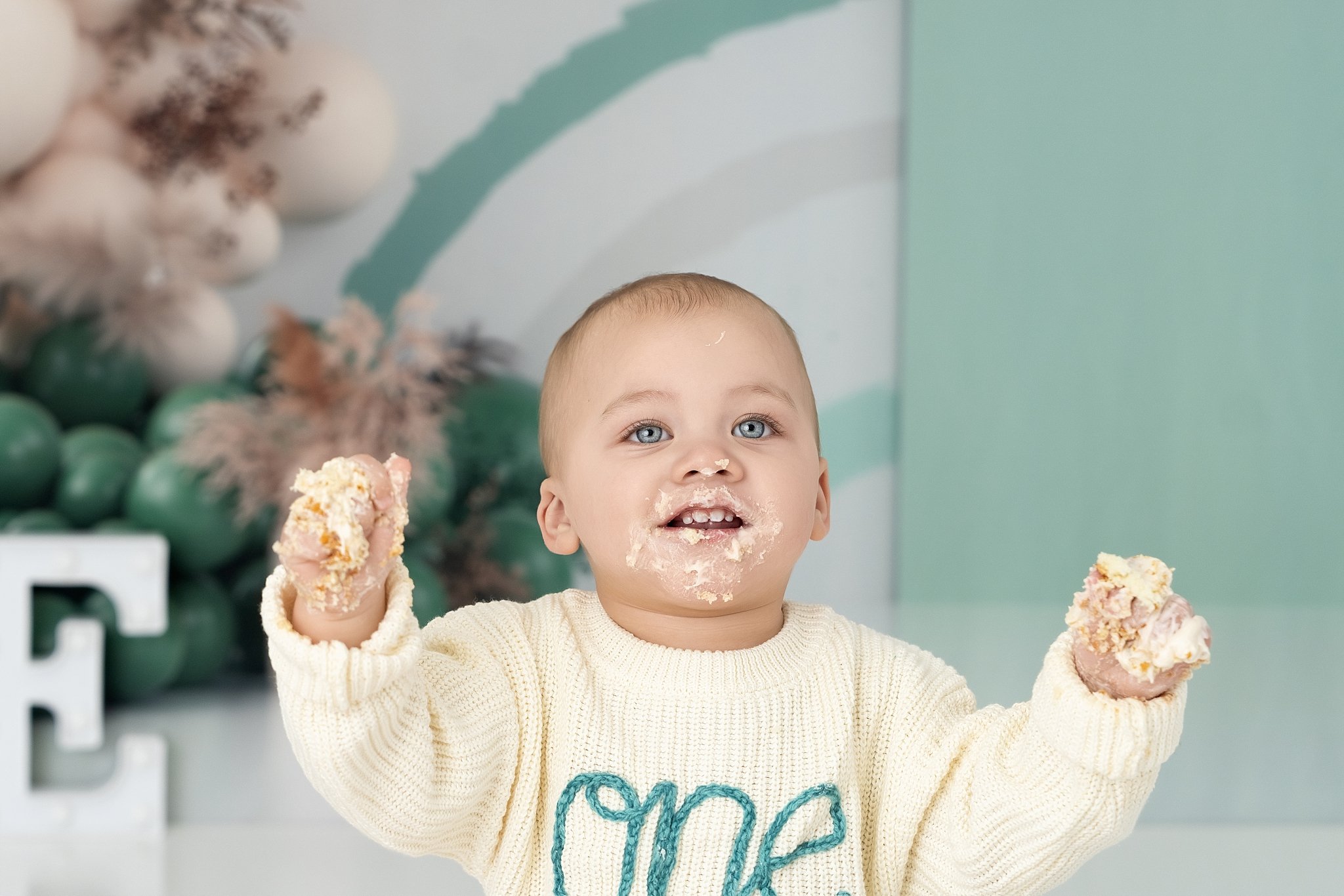 🎂 Officially ONE... and already mastering the art of smashing cake like a pro! 😂💥

Warning: No cake was safe during this session. Frosting? Everywhere. Cake? Crumbled. Baby? Living their BEST life. 🤣

If you think this is messy, you should&rsquo;