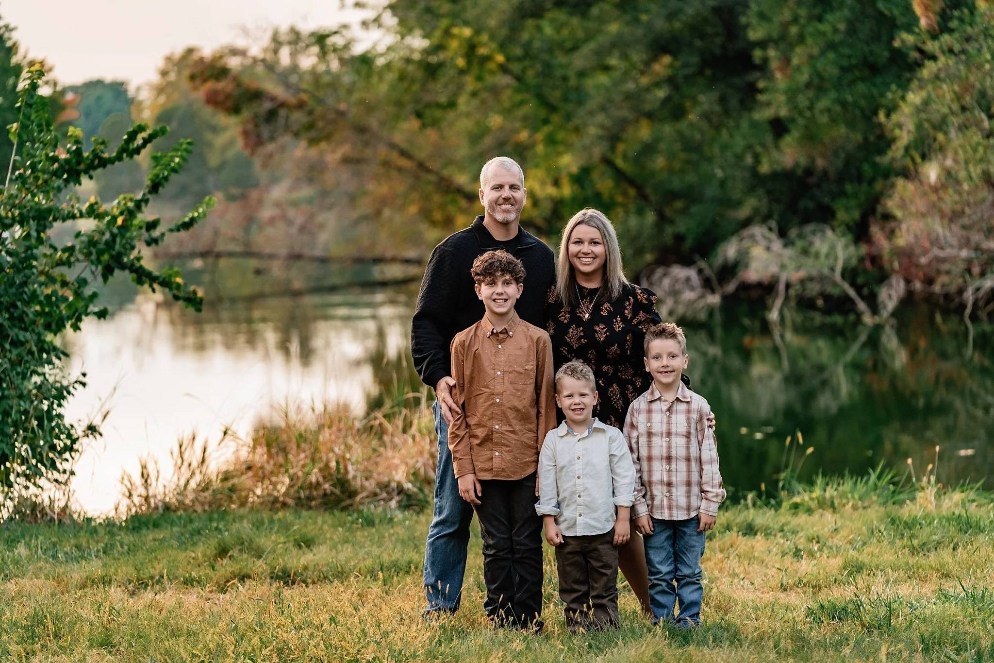 family-portrait-by-the-lake-glen-carbon.jpg.jpg