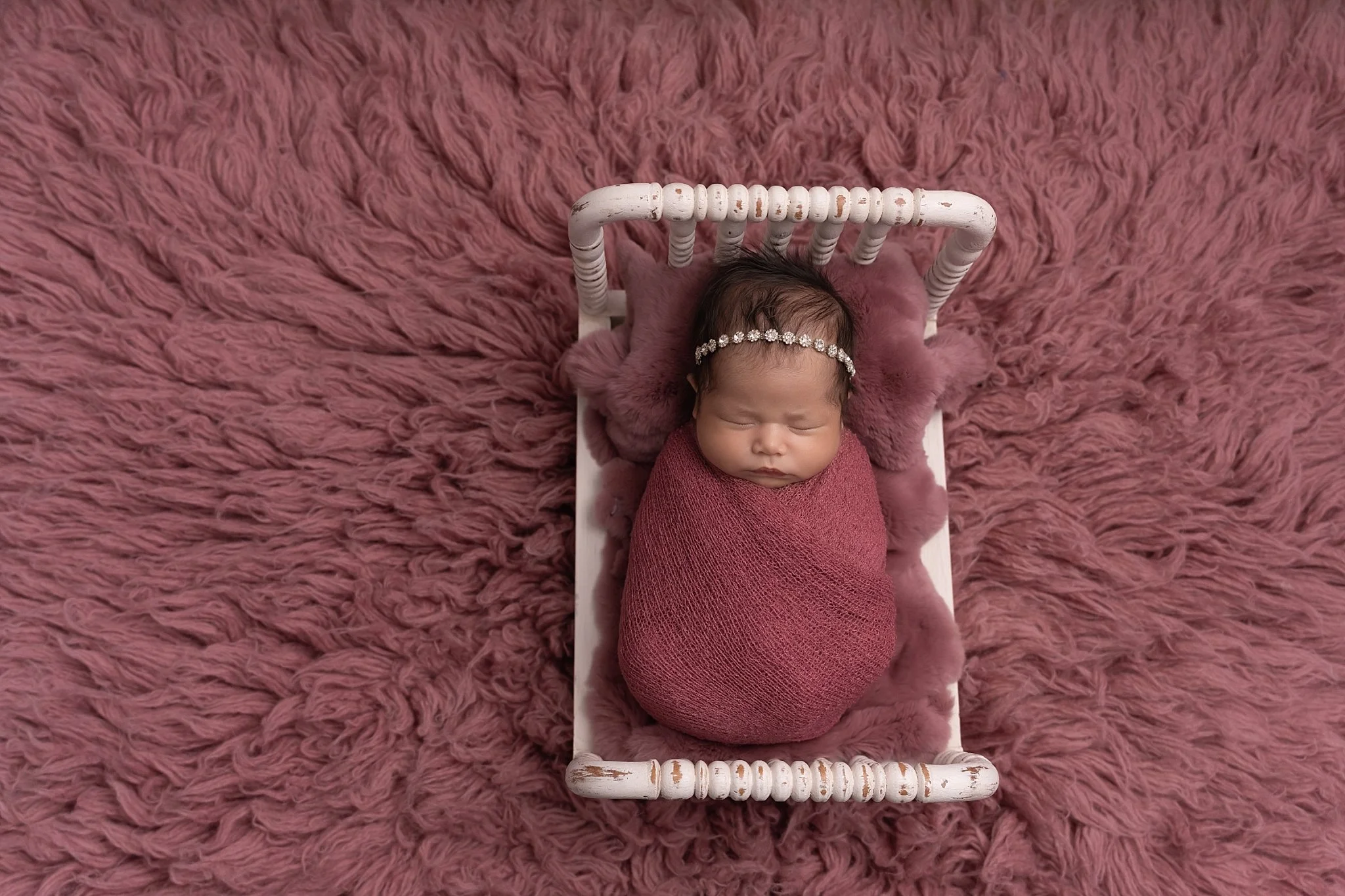 📸✨ October is to photographers what April is to tax accountants&hellip; PURE CHAOS! 😂

Between newborn snuggles, milestone giggles, first birthday cake smashes, fall families, Christmas minis, editing marathons, emails, AND family life&hellip; let&