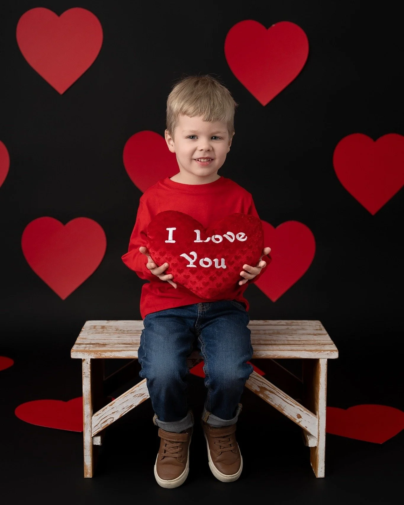 All you need is love ❤️

Sweet smiles, tiny hands, and a whole lot of love &mdash; the little moments are the ones we treasure forever.

Hope your Valentine&rsquo;s weekend was filled with hugs, giggles, and love from the ones who matter most 🤍

📍 