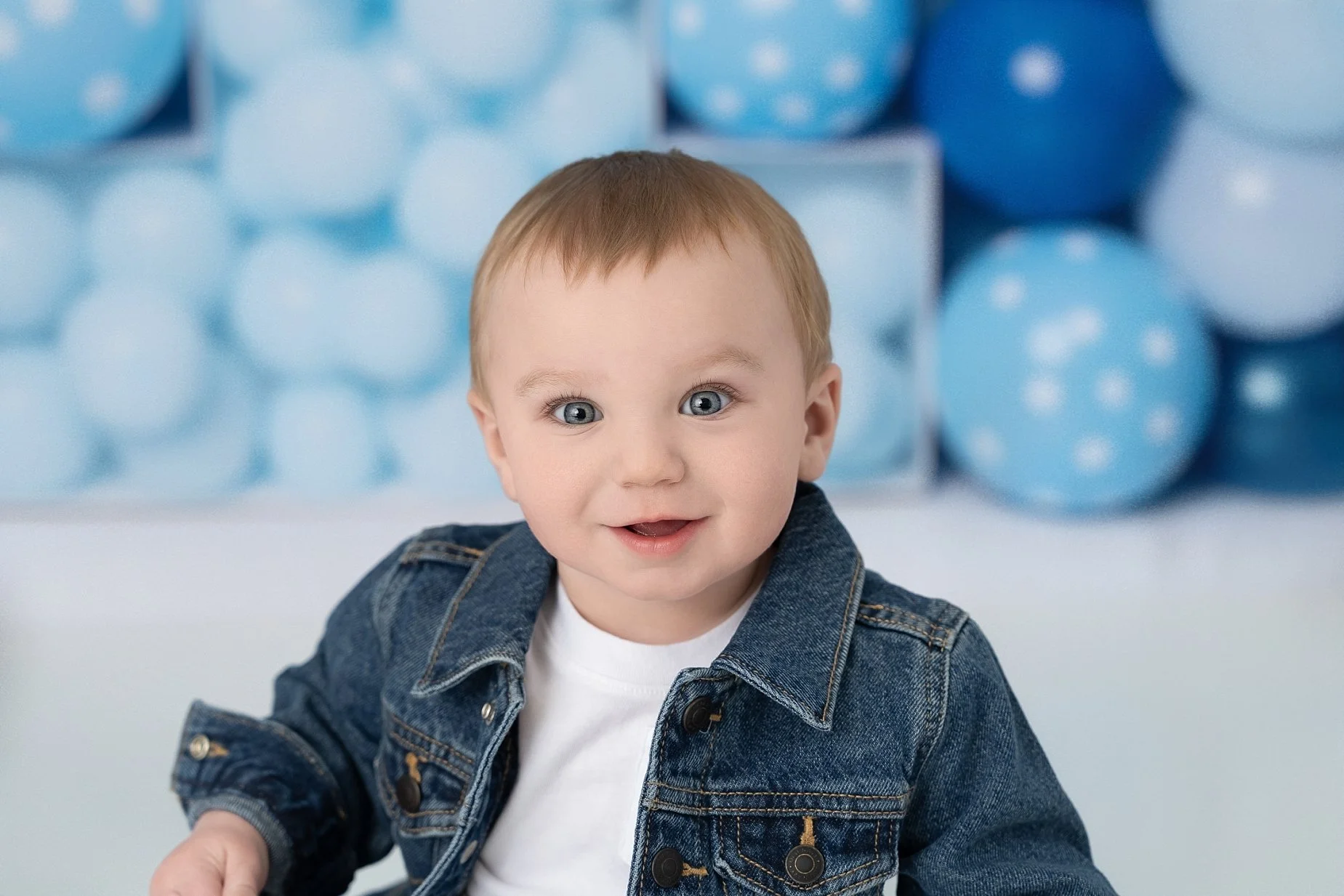 Sweet weekend smiles you&rsquo;ll never want to forget 💙

✨ Book a Newborn Session and receive a FREE Milestone Session OR FREE Maternity Mini Session! ✨

#SaturdaySmiles
#TopRatedPhotographer
#GlenCarbonPhotographer
#BabyMilestones
#MetroEastPhotog