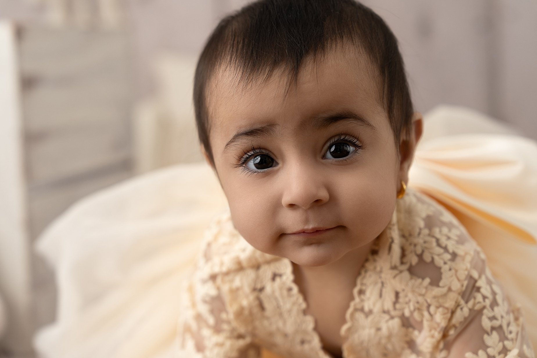 ✨ Those sitter stage eyes ✨

Right when they&rsquo;re learning to balance, showing personality, and looking at you like you&rsquo;re their whole world 🤍

This stage is one of my favorites &mdash; those big curious eyes, little expressions, and the s