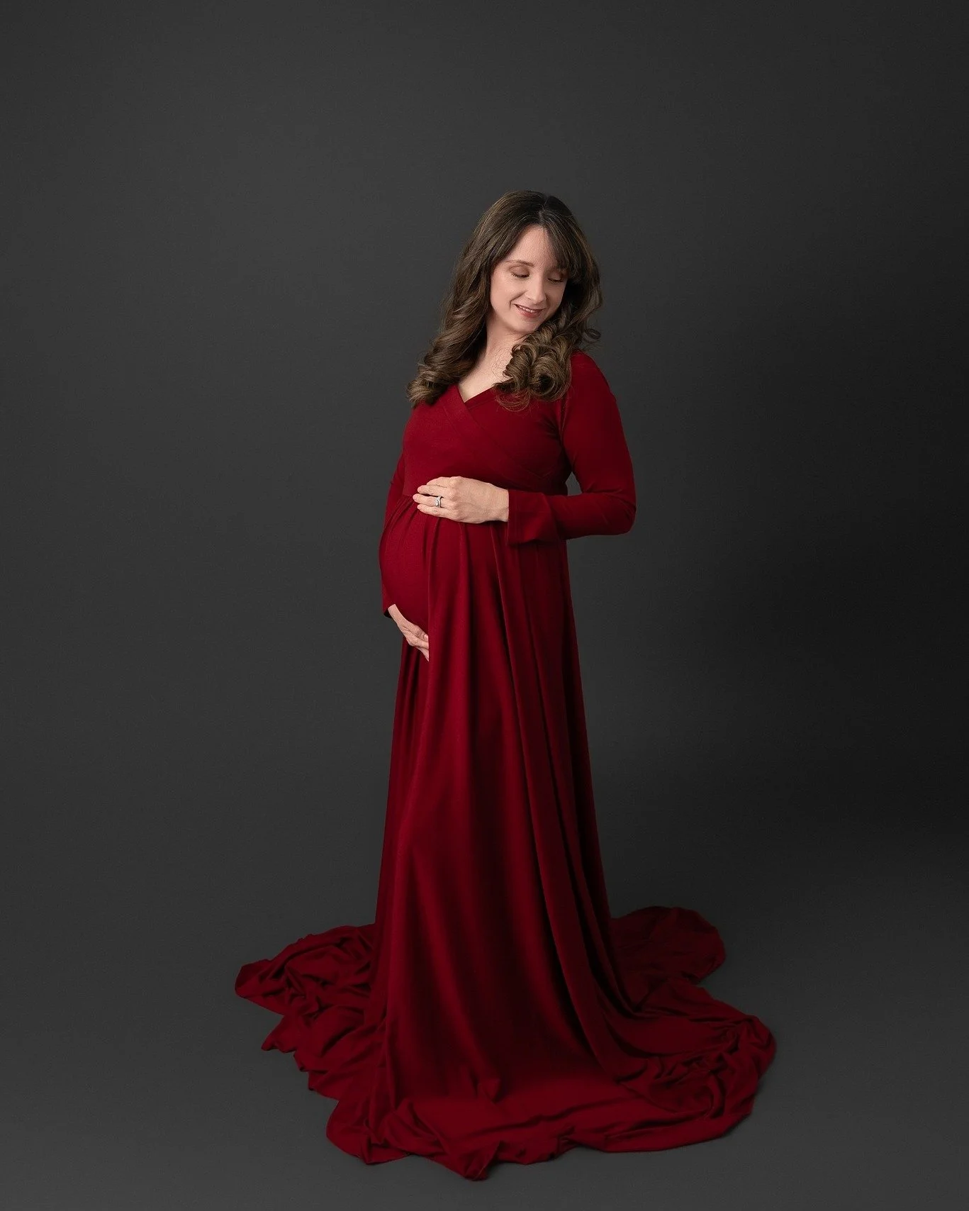 This is your reminder&hellip;
You deserve to be in the photos too 🤍

#MaternityPhotography #GlenCarbonPhotographer #EdwardsvillePhotographer #StudioMaternity #PregnancyPhotos