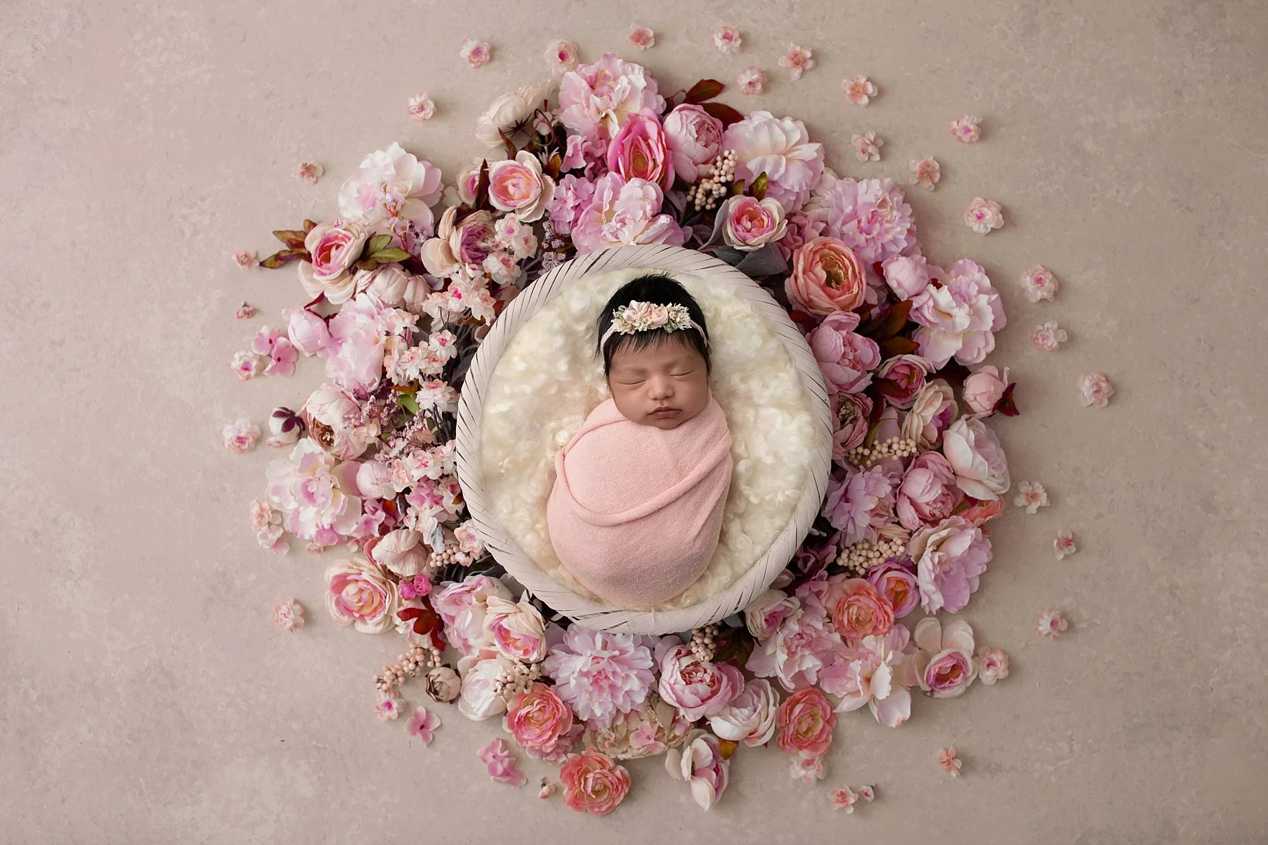 edwardsville-newborn-photographer-pink-floral-newborn-bowl.jpg