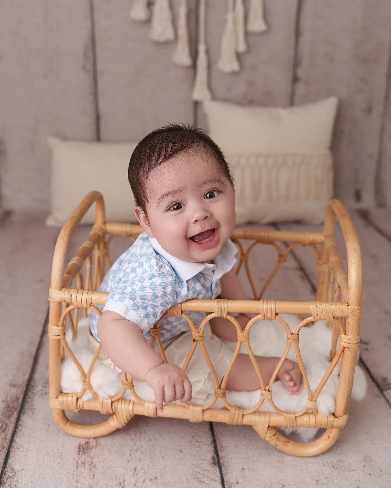 Those smiles. Those giggles. Those tiny moments. 💙

Your baby changes so much during the first year, and every stage deserves to be remembered. Milestone Sessions are designed to capture those sweet expressions, growing personalities, and all the li