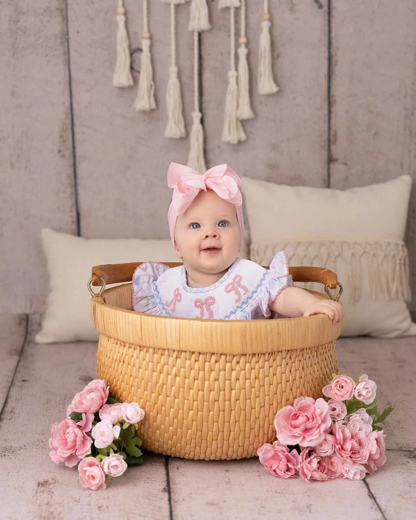 We're back! 🤍📸

Vacation was wonderful, but I'm so excited to be back in the studio doing what I love!

Today's agenda? A sweet newborn session, lots of baby cuddles, and capturing memories that families will cherish forever. 🥰

Thank you to every