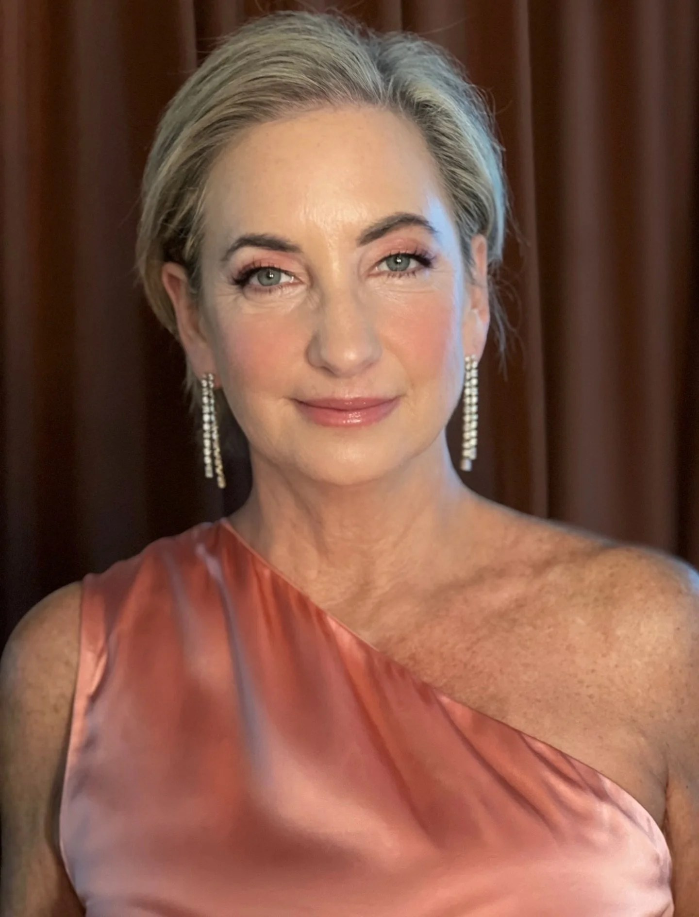 Wedding guest glam, but make it high fashion ✨
Samara booked me through @priv and wanted an elevated, editorial-inspired look to complement her elegant dress. She looked absolutely stunning 🤍
Now booking makeup appointments &mdash; I travel to you! 