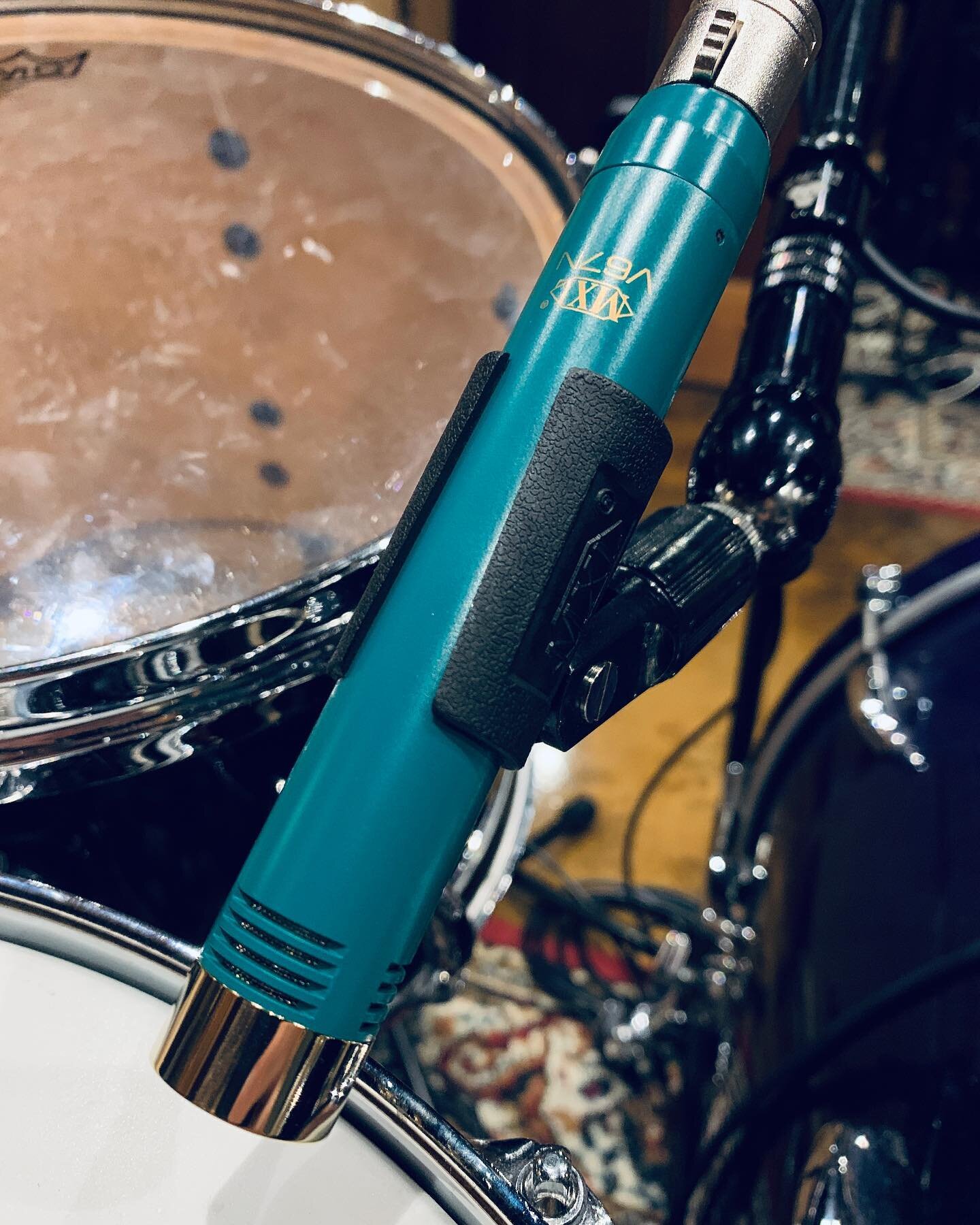 The @mxlmics V67N is a incredible sounding sdc condenser, even without considering it&rsquo;s low price! Perfect for snares, overheads and live sound! Includes wooden case, Omni capsule and free shipping in NZ.

#stlproaudio