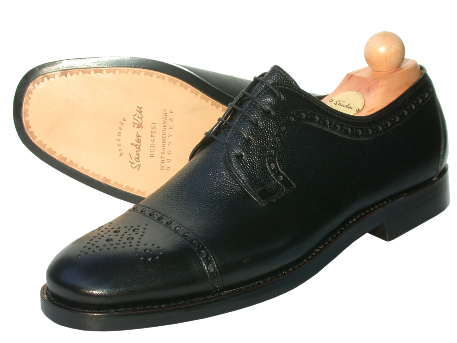 Semi-Brogue Scotch Grain schwarz