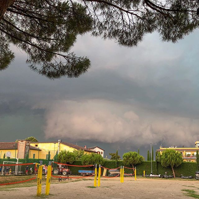 Storm chasing Lake Garda stylee #storm #stormchaser #stormchasing #lakegarda #italy #jamesjaggerphotography