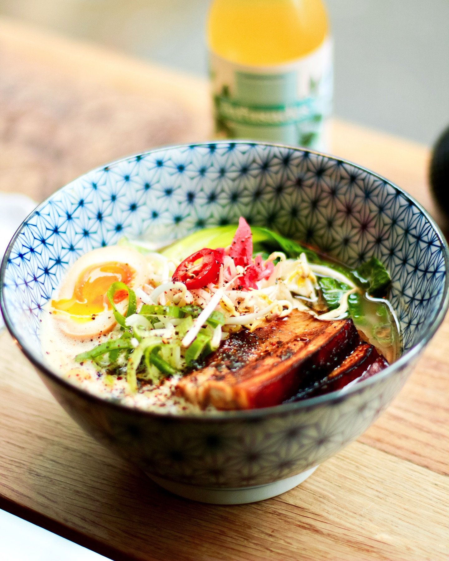 GRAND RETOUR &amp; NOUVEAUT&Eacute;S &Agrave; LA CARTE 🍜
&bull;
La saison d&rsquo;automne est arriv&eacute;e au KUMO et elle apporte avec elle des saveurs r&eacute;confortantes et chaleureuses ! 🍜 Notre nouvelle carte est l&agrave;, et on est ravis