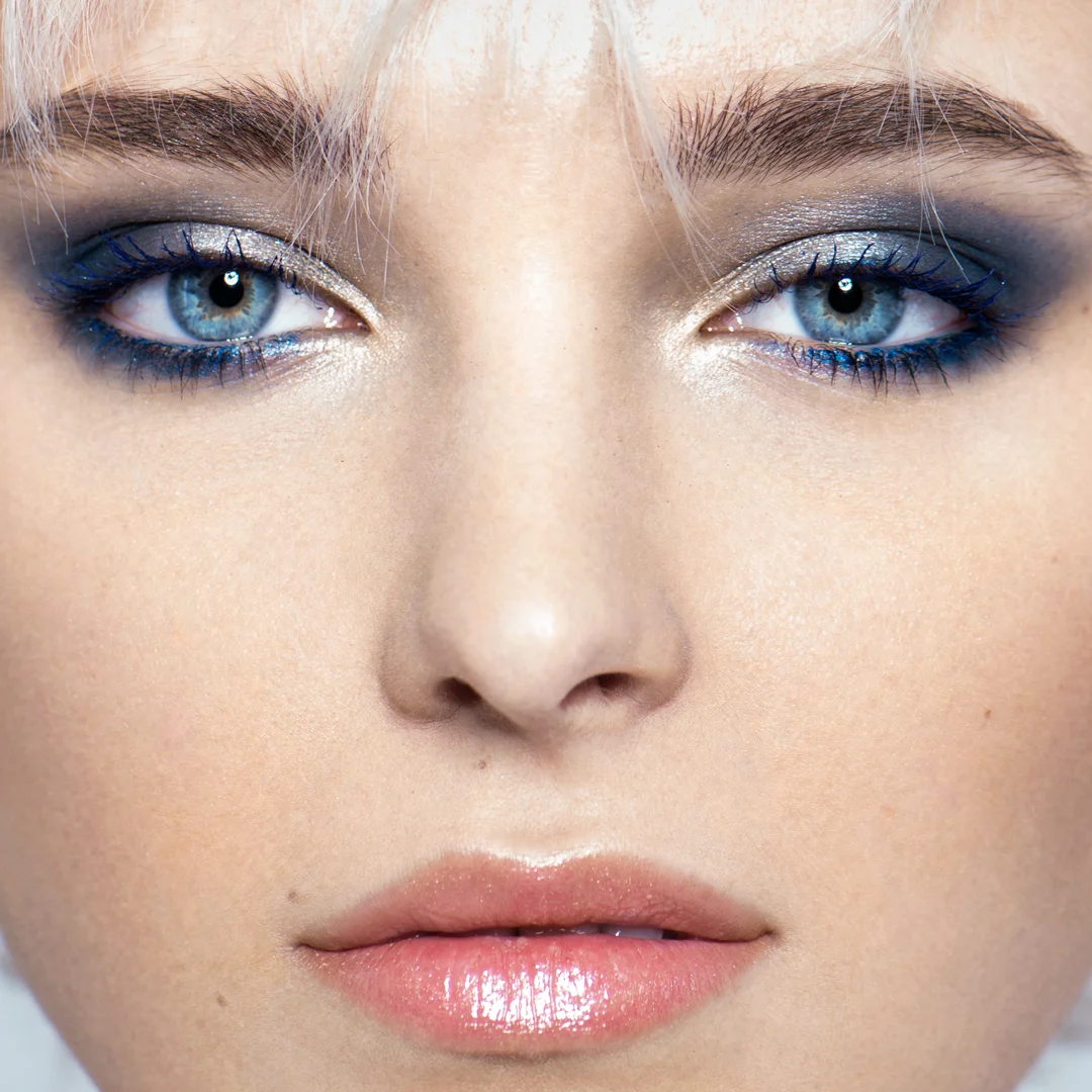 2_Smoky_Blue_by_Redaizo.jpg