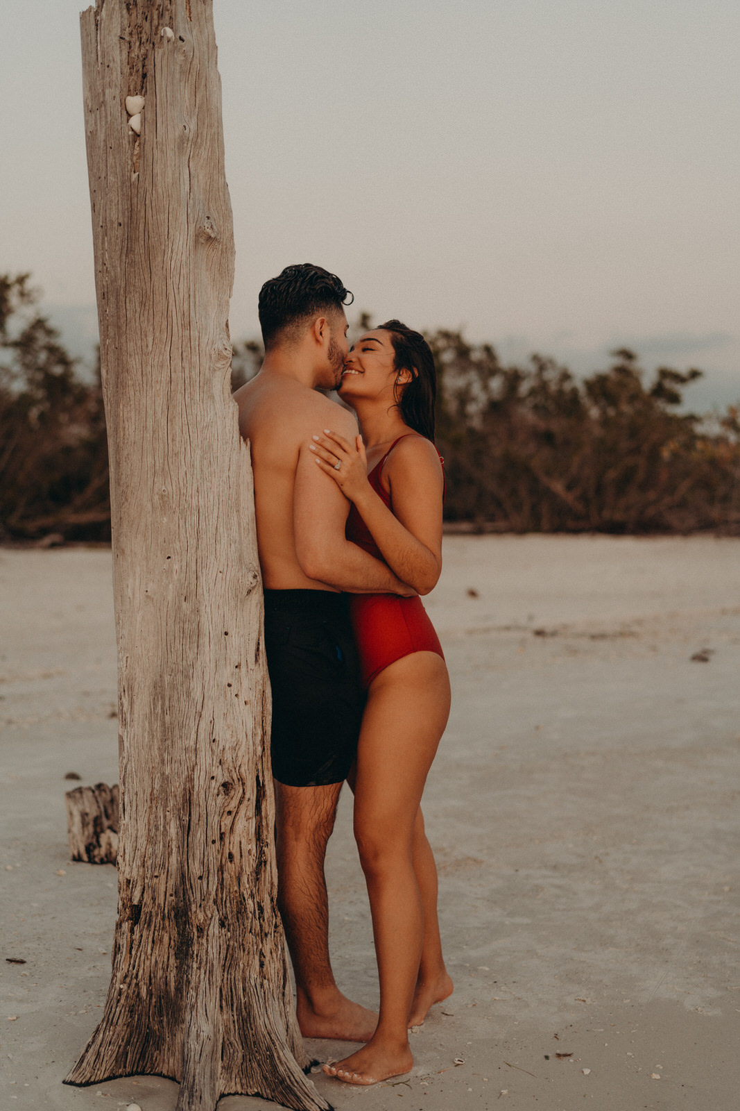 Lovers Key State Park-Naples photographer-Beach Couples Photoshoot-Alexia-250-250.jpg