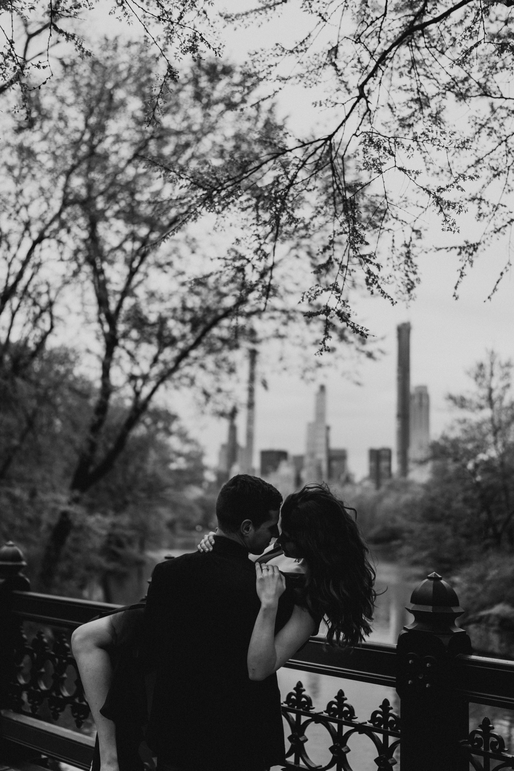 Central Park NYC Engagement Photos- Michelle Gonzalez Photography - Ashley and Joseph-168-158.jpg