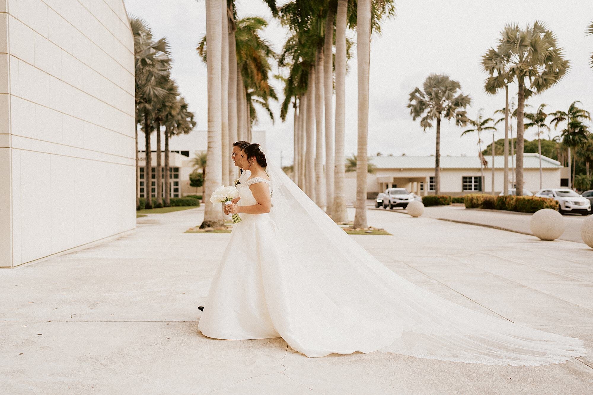 Coral Gables Country Club Wedding - Michelle Gonzalez Photography - Andrea and Andres-270.jpg