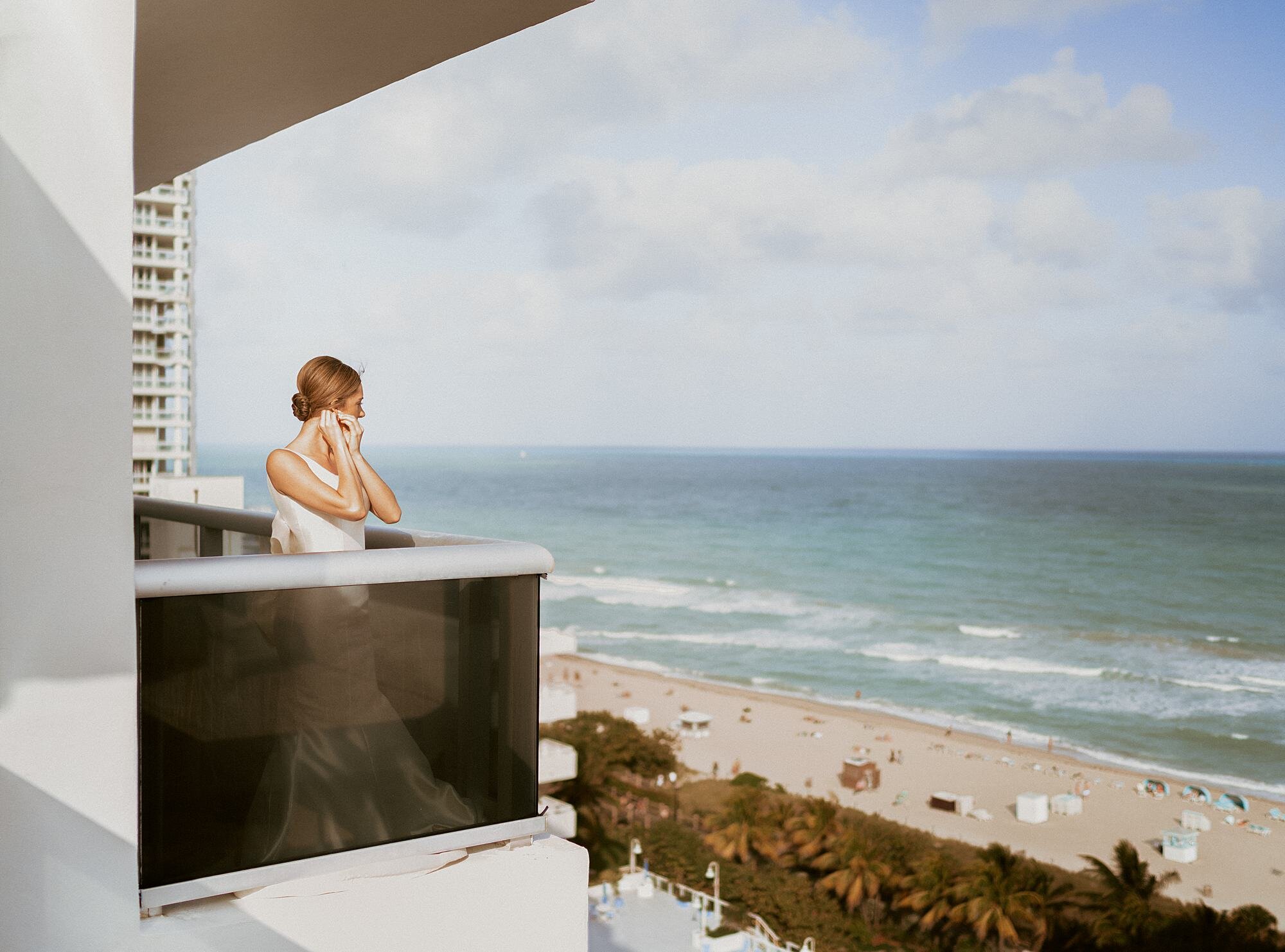 bride at the confidante hotel 