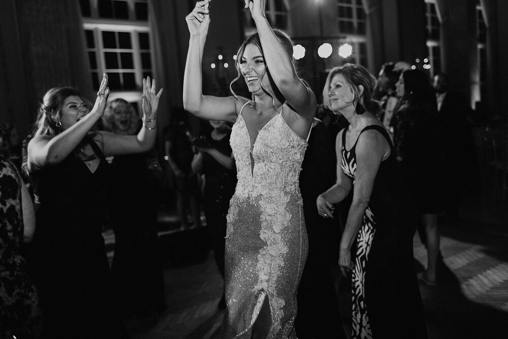 Marriott Syracuse Downtown Wedding- Upstate New York Wedding- Michelle Gonzalez Photography - Michele and Troy--1341.jpg