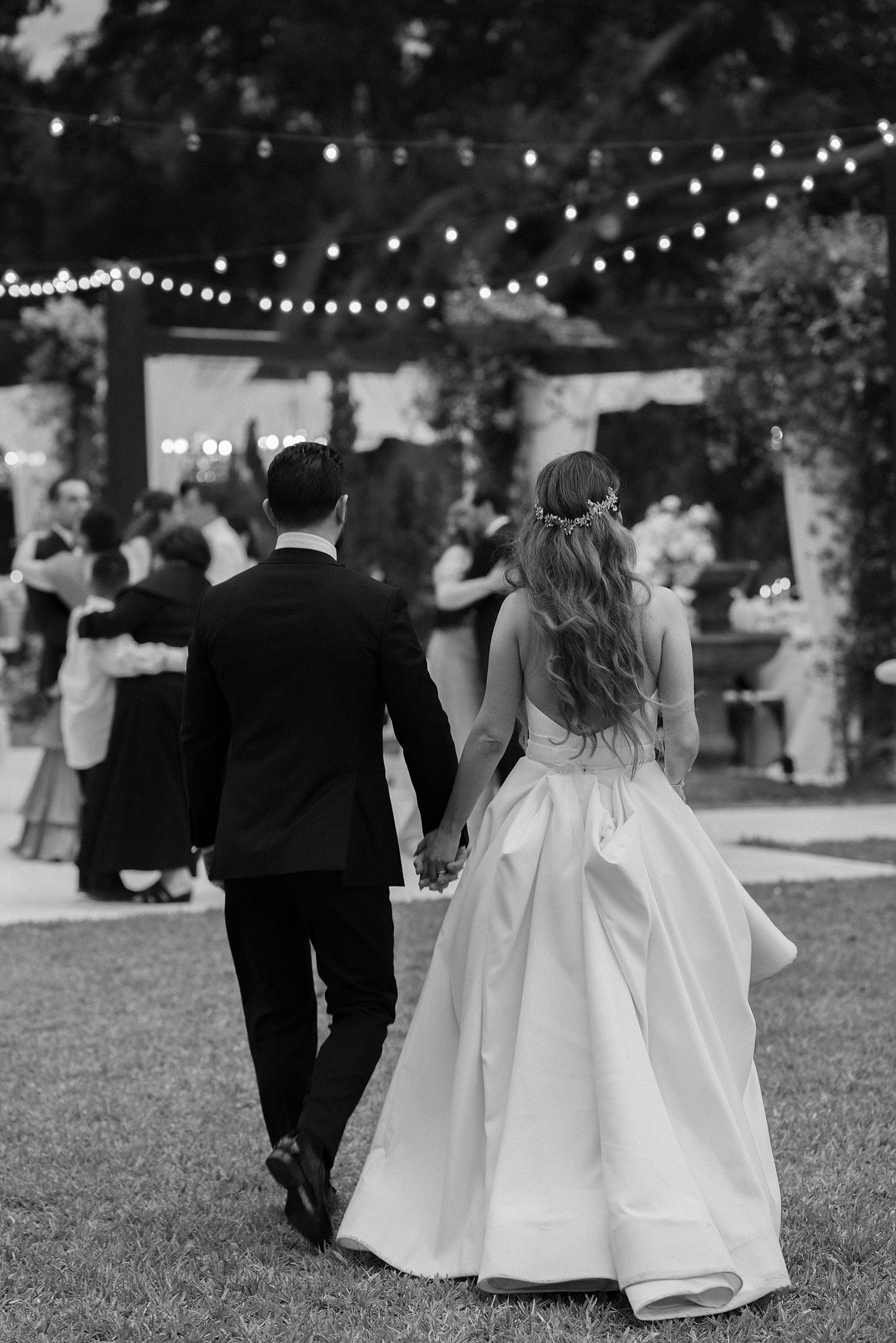 bride and groom wedding photos - miami wedding photographer - luxury wedding photographer - best Miami wedding photographers