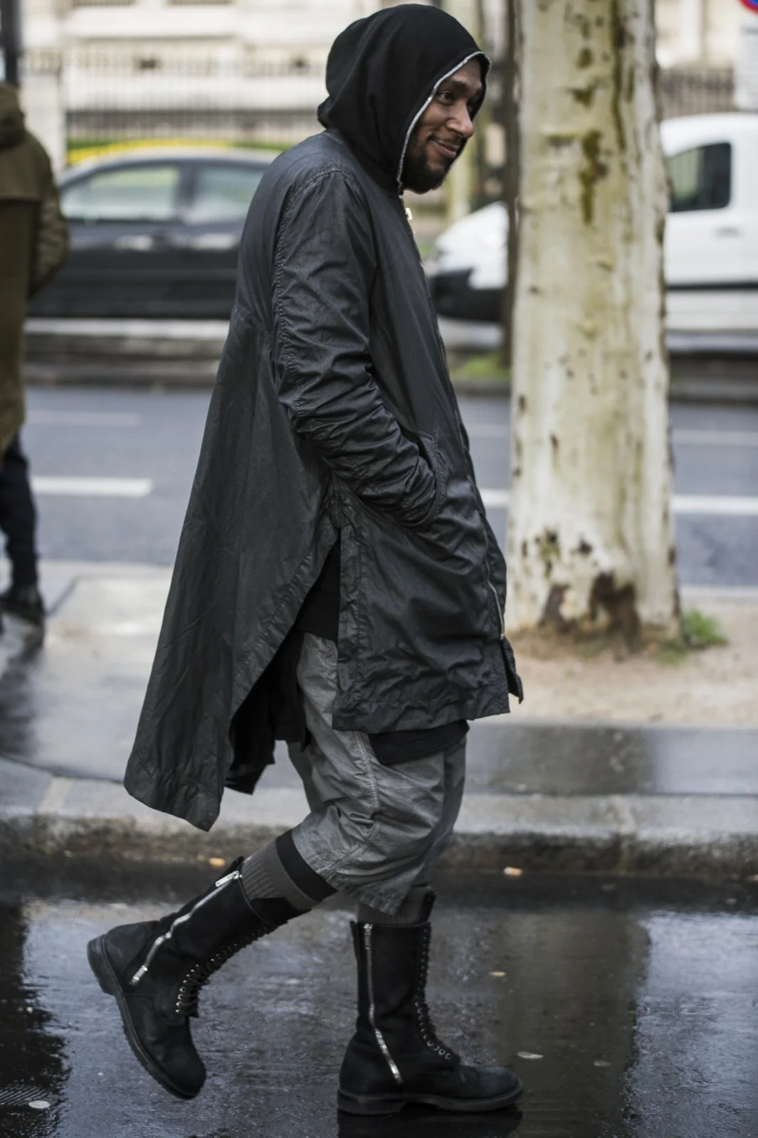 paris-fashion-week-fall-winter-2018-street-style-day-2-08-1.jpg