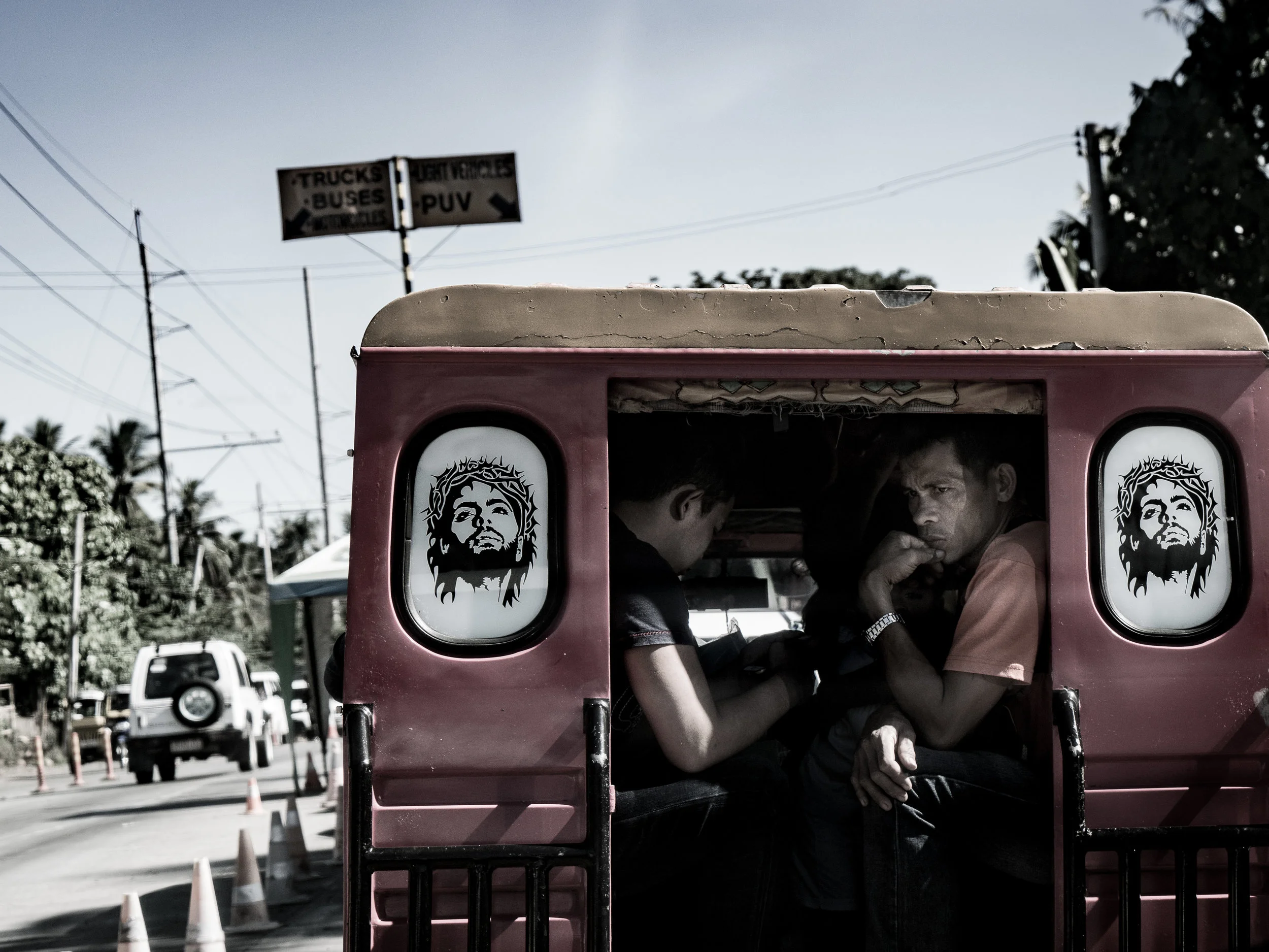 mindanao__whitewall_300dpi-02267-3.jpg