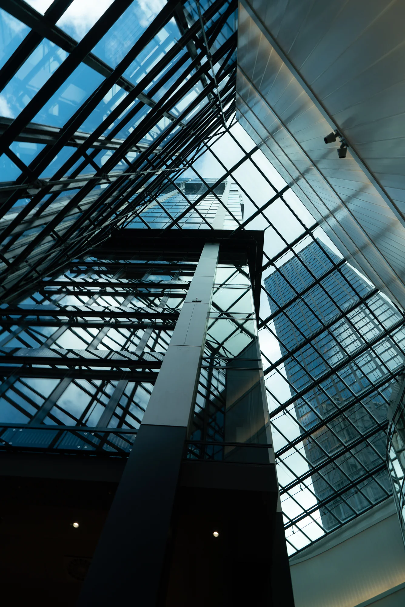 CORE_office_FFM_CBZ00358_dpi240.jpg