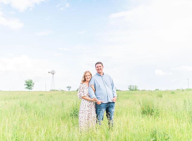 This social media shoutout is way overdue for these two!
⠀
A few weeks ago I headed to Rushville to meet up with Caitlinn &amp; Austin... we had never met until that evening &amp; I instantly fell in love with them. Within 5 minutes, we realized we h