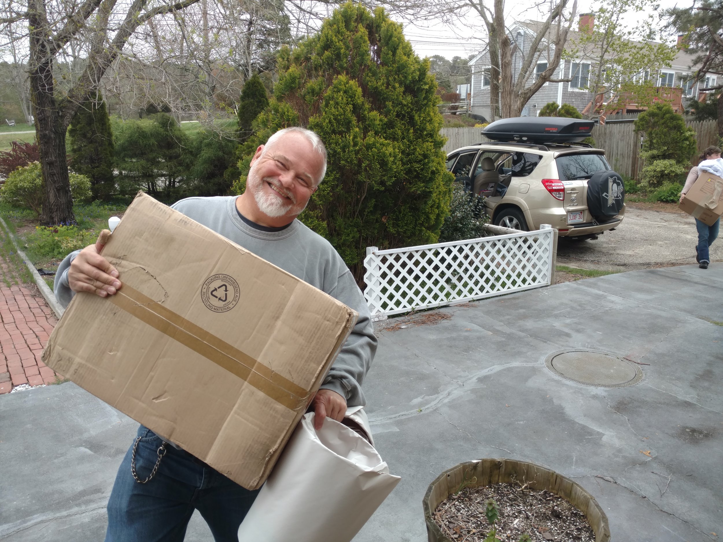 PaulMoveinday2.jpg