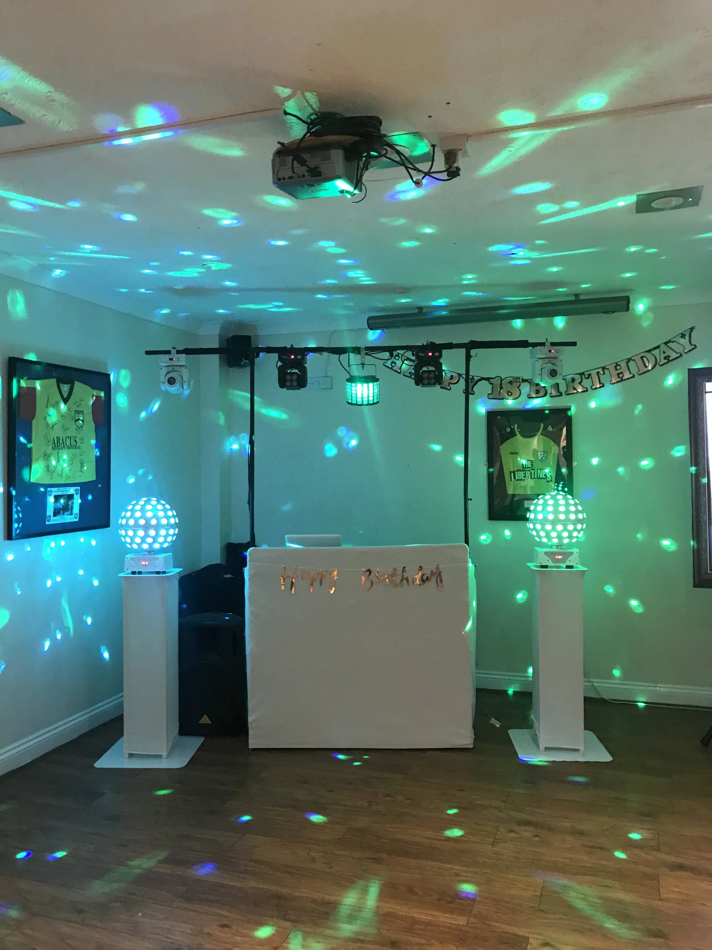 Real Party - Joe &amp; Lottie's Joint 18th Birthday Party - Margate Football Club
