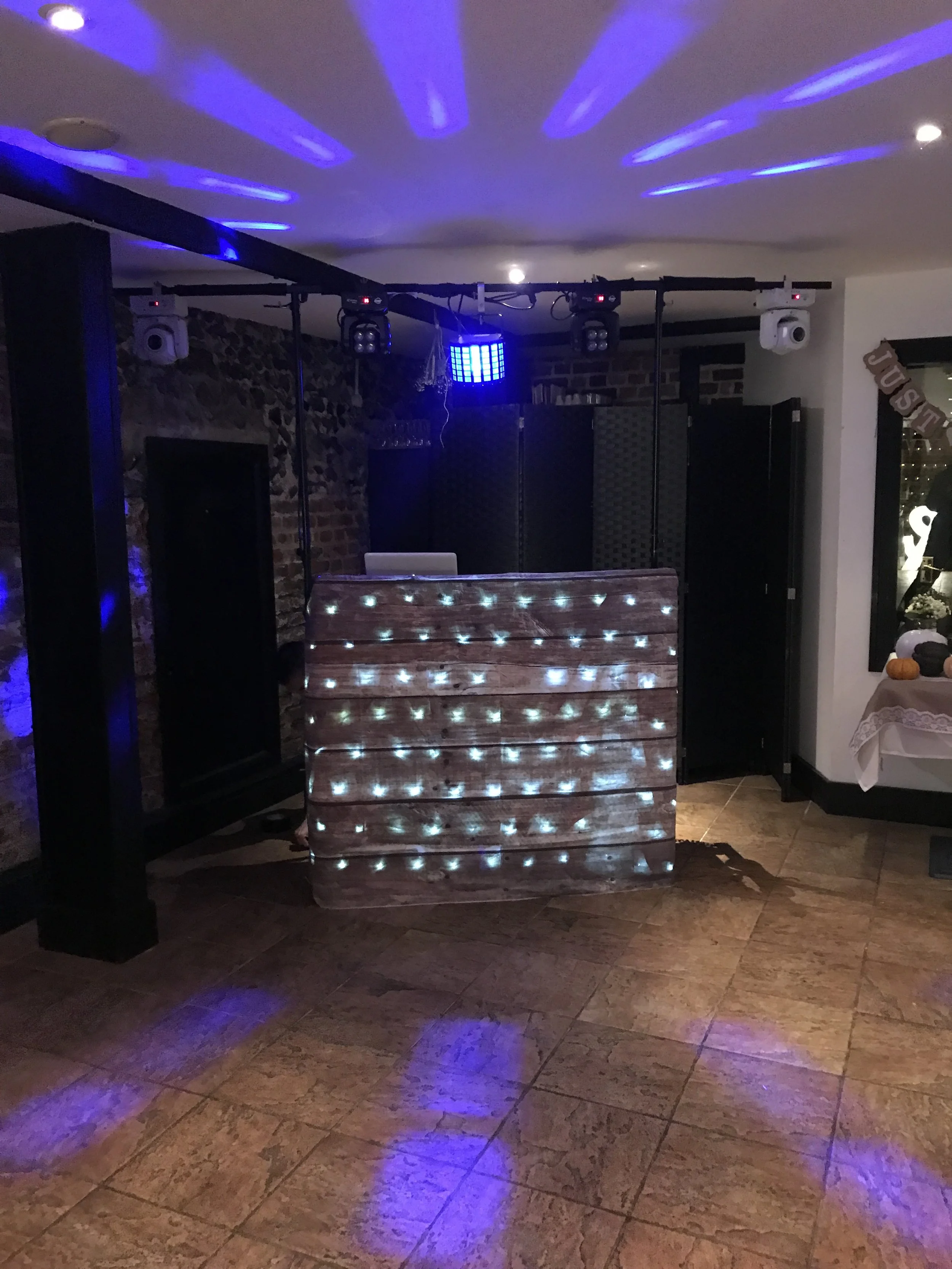 RUSTIC WEDDING AT SMUGGLERS LOUNGE AND RESTAURANT IN BIRCHINGTON, KENT – BRADLEY &amp; RUBY