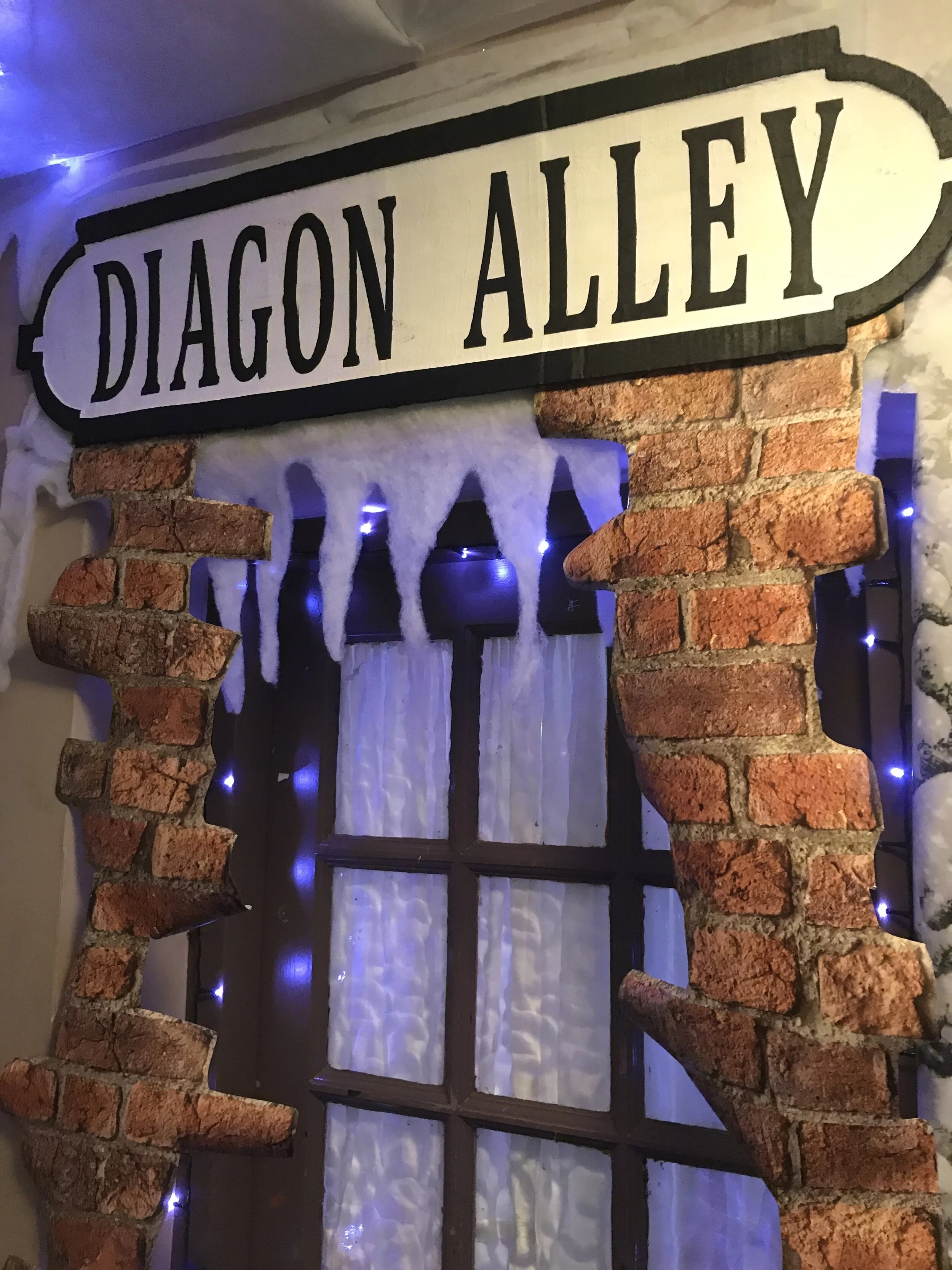 Real Party QUIRKY HARRY POTTER THEMED 40th BIRTHDAY PARTY AT THE RACING GREYHOUND IN RAMSGATE, KENT&nbsp;