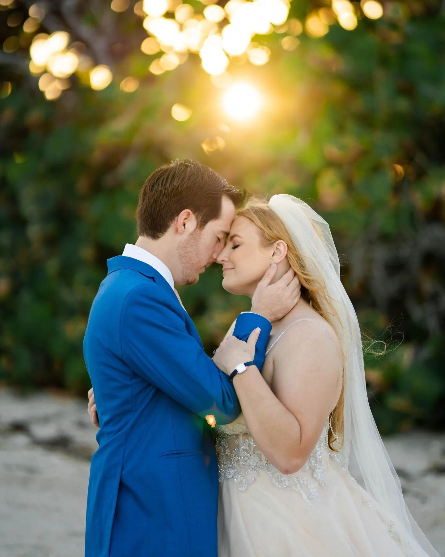 🌞 SWIPE ➡️ to see  beautiful sunset shot at the top of the lighthouse 😍 
.
.
.
The parties may be postponed but love isn&rsquo;t - grab a few special people, a pretty place &amp; say I DO!💍
.
.
.
Second shooting for @coastalsunandsurfphotography 
