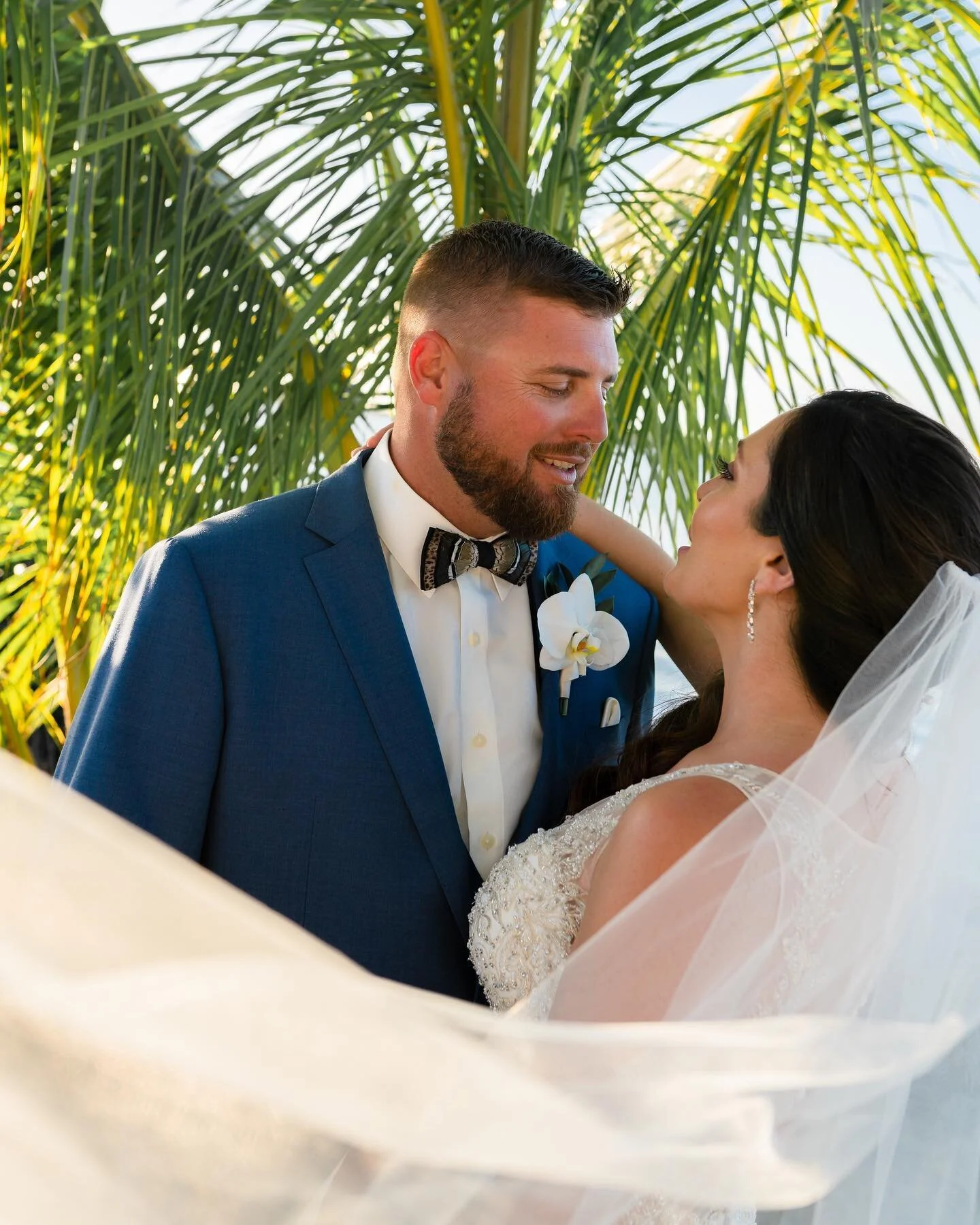 &ldquo;I do&rdquo; under the sunny sky 🌞 to dancing under the stars✨💫 
.
.
.
.
.
.
.
Always love shooting with @jmillonphotography 
.
.
.
.
#floridawedding #weddingphotography #keyswedding #weddinginspiration