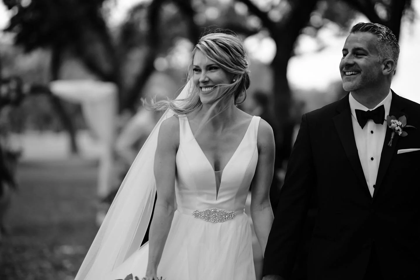 Black &amp; whites are timeless 💫 
.
.
.
I&rsquo;m a sucker for vail shots, how about you? (Last photo for reference!) 👰🏼&zwj;♀️ 
.
.
.
#weddingphotographer #timelessphotography #blackandwhitephotography #bridalveil