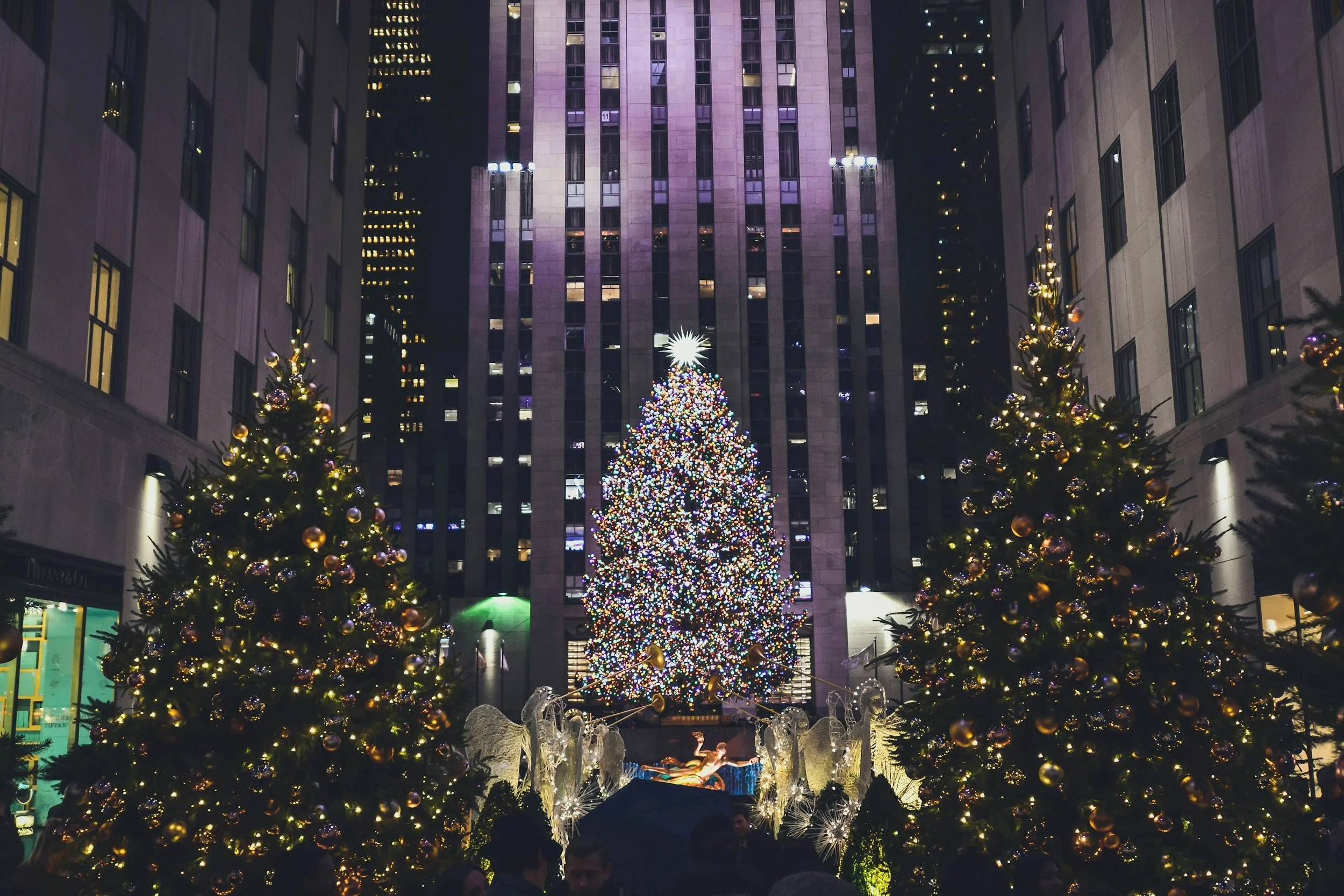 Plan &amp; Roam NYC Holiday Guide for Families 🎄