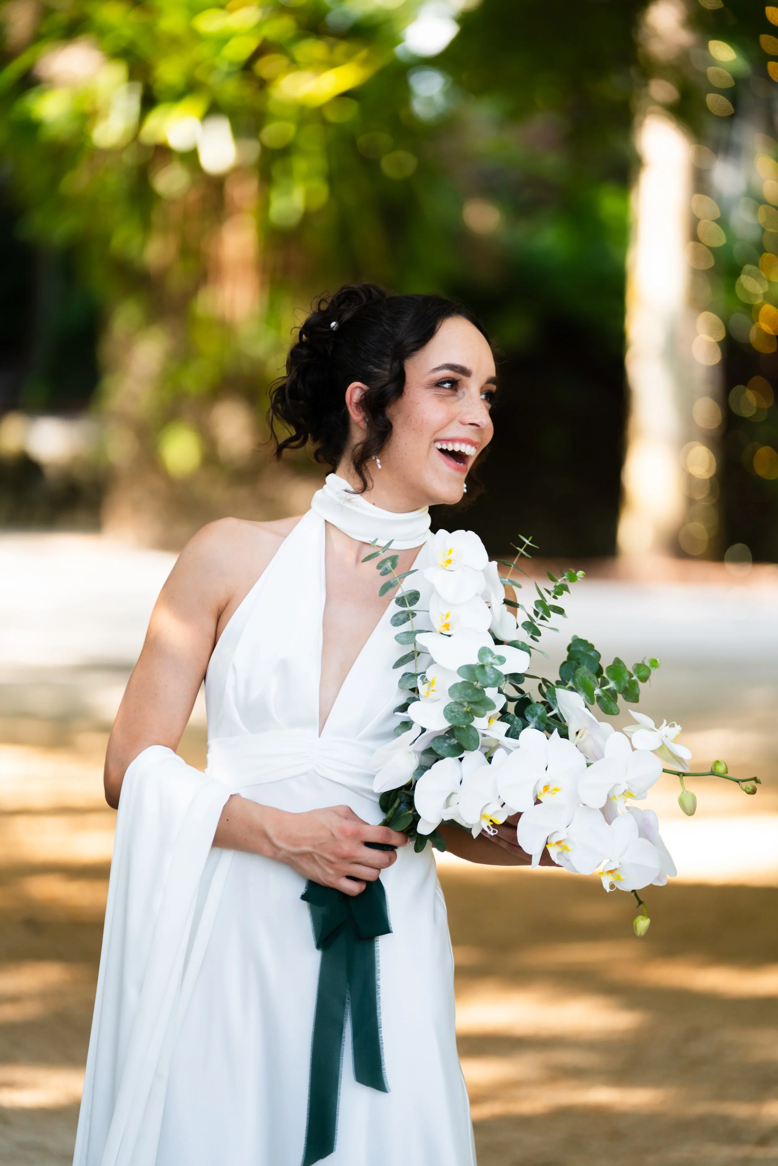 Bride at secret gardens Miami FL, Bridal Wedding Portraits, Wedding inspiration, Wedding Florals, Bride bouquet