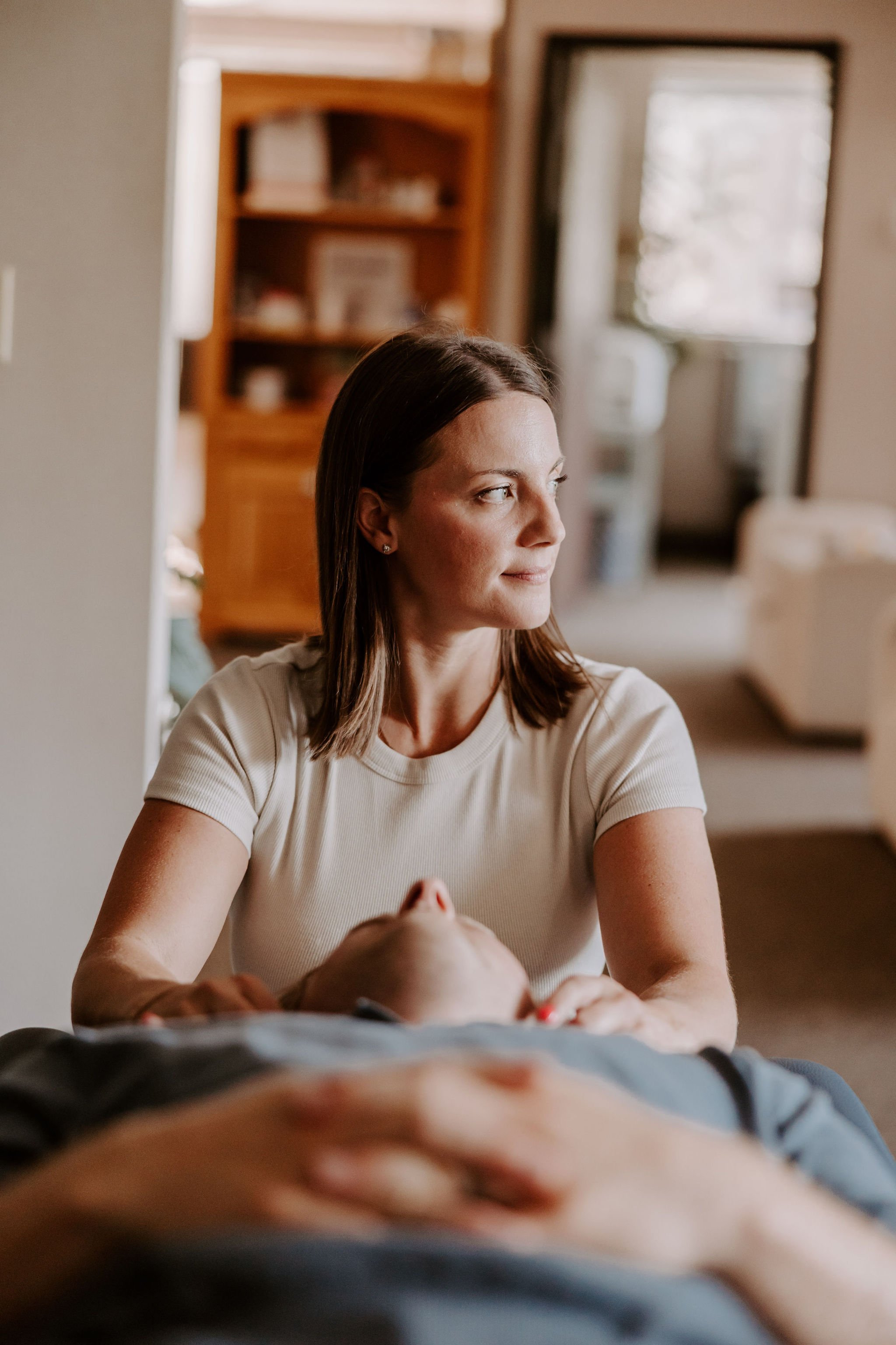 Chiropractic adjustment at Viva Family Chiropractic in Golden Valley, MN