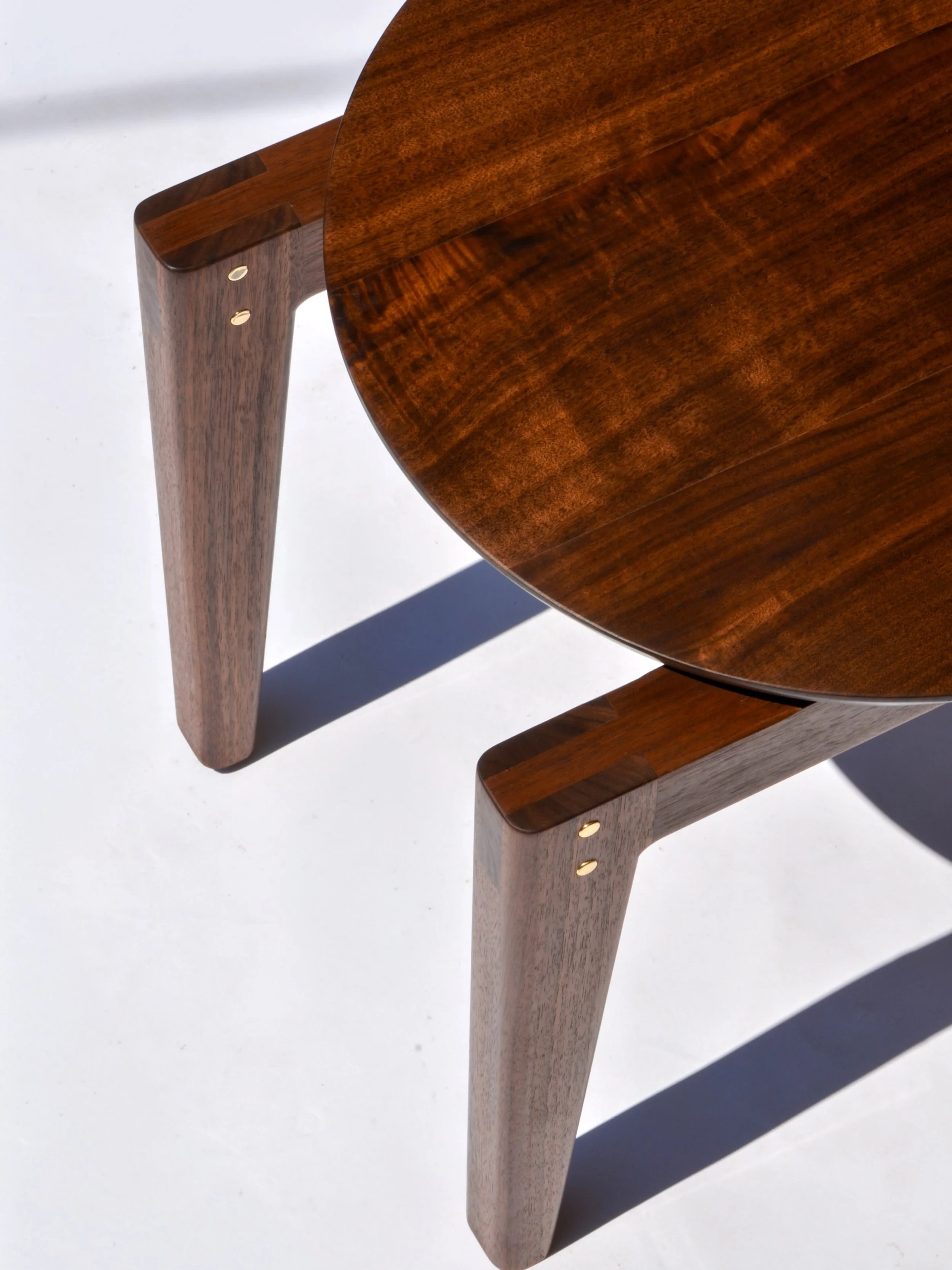 &ldquo;Benchi&rdquo;

68.5&rdquo; W x 18&rdquo; H x 18&rdquo; D
Walnut, Brass

Commissions Open. 

#custom 
#furniture 
#designer 
#maker 
#interiordesign
