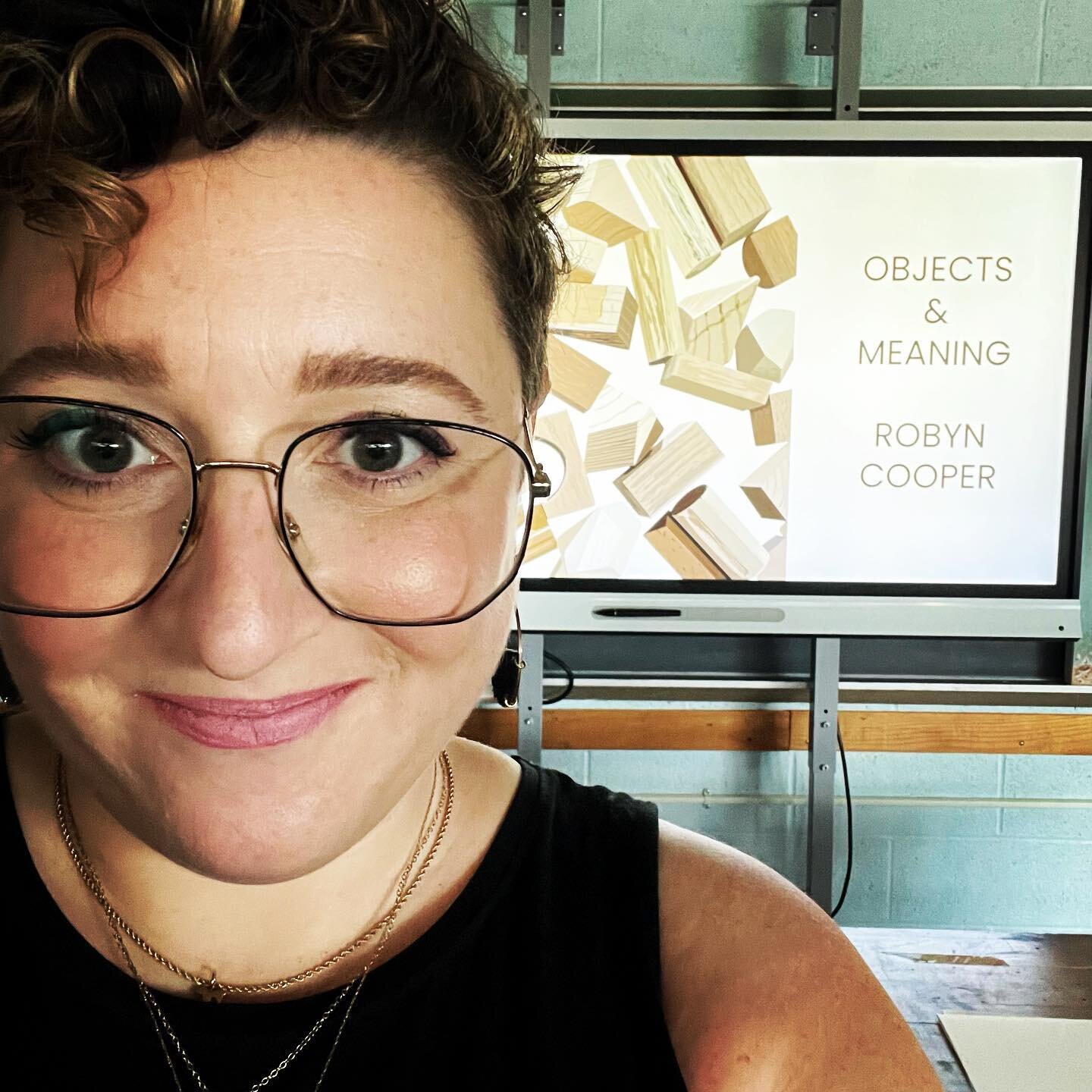 Thank you @jfkartbellmore and @vanesser79 for having me today to talk about my work. Its always so fun to walk those halls and feel like im 17 again. #visitingartist