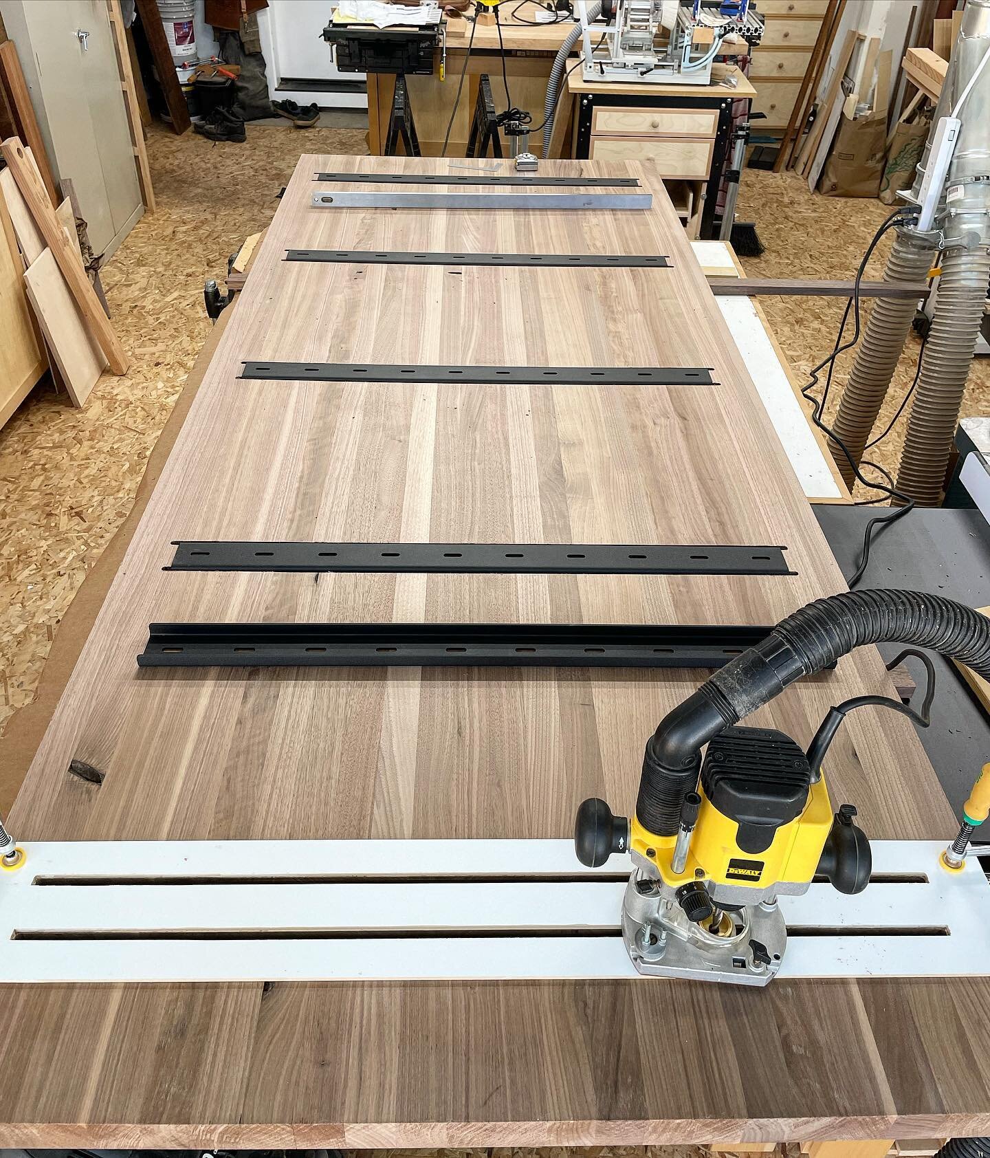 How about a massive 9ft, solid walnut island top for order? With full length, continuous straight grain staves, properly seasoned and acclimated wood, and some @bidwellwoodandiron c channels for added reinforcement, this island is is going to be as s